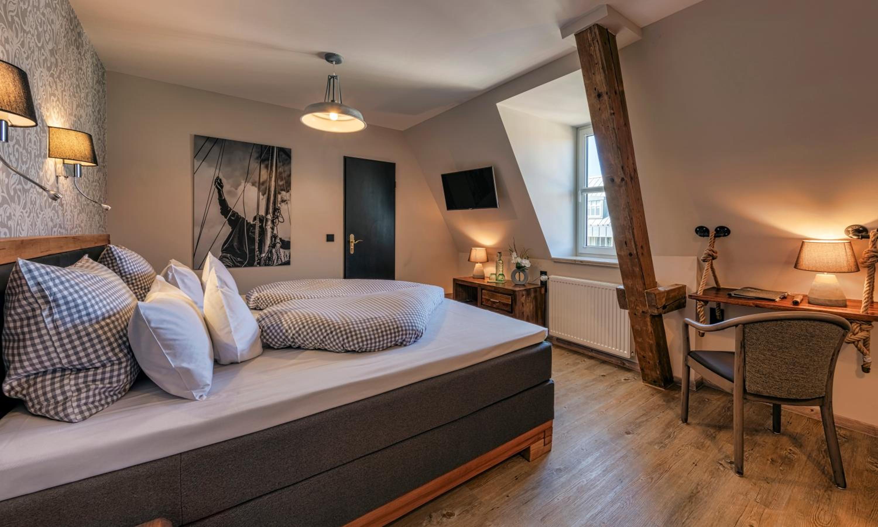 Double Room - Photo 11