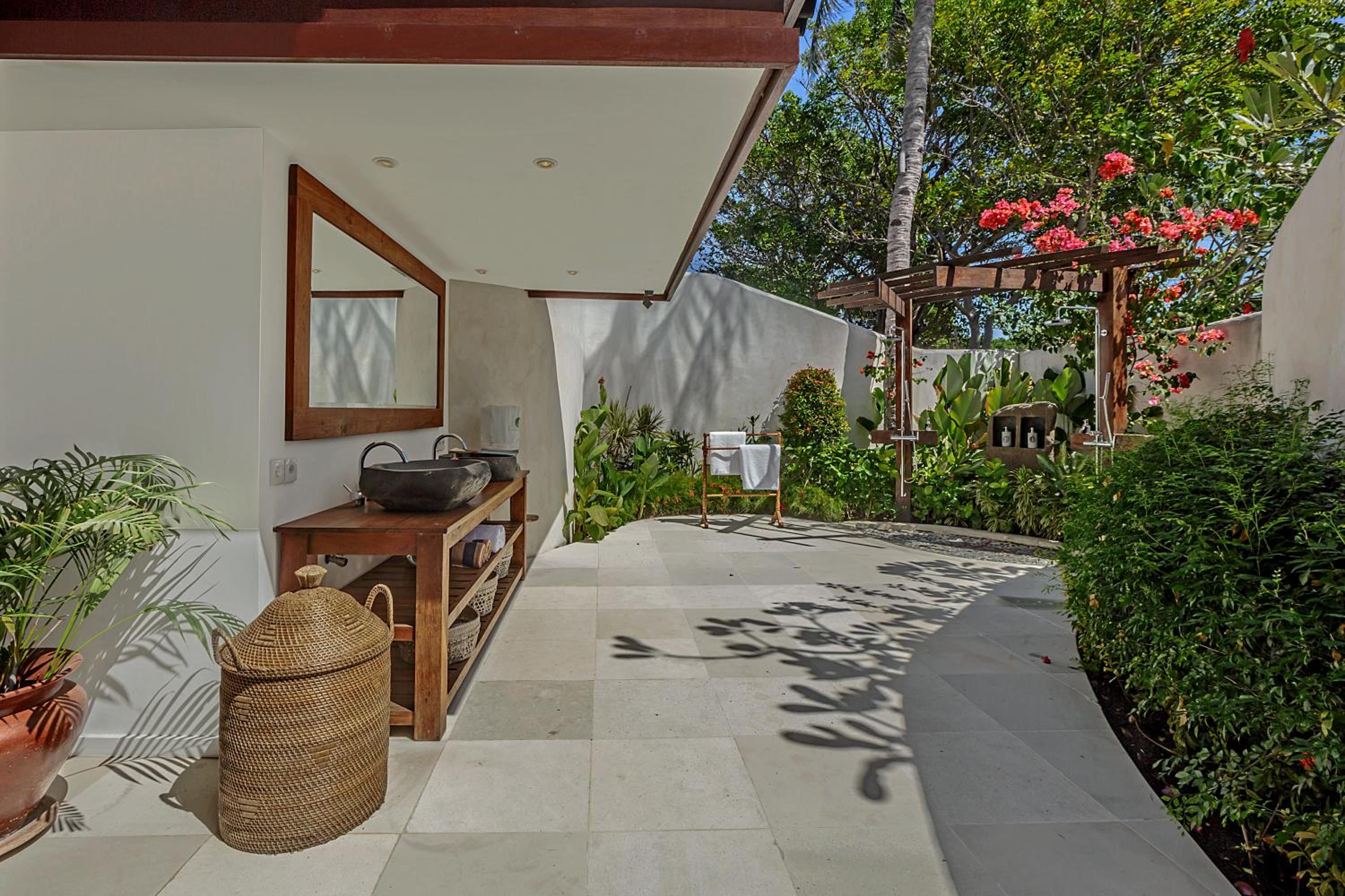 Oceanside Garden View Villa - Photo 8