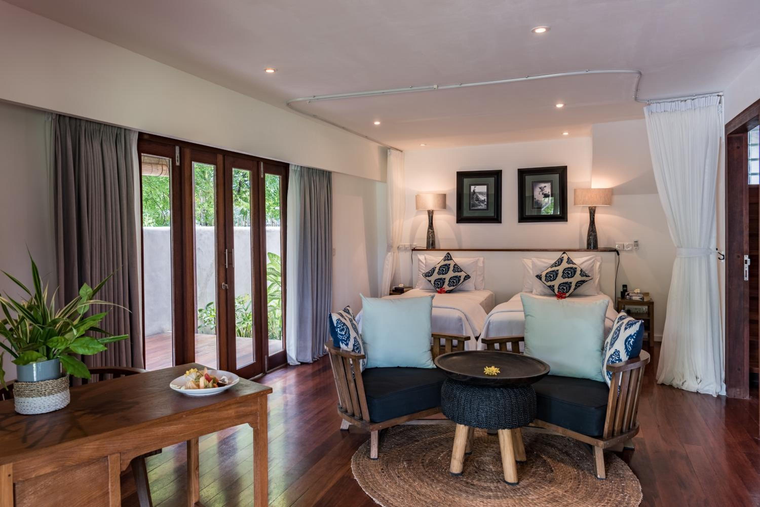 Two-Bedroom Oceanside Villa - Photo 18