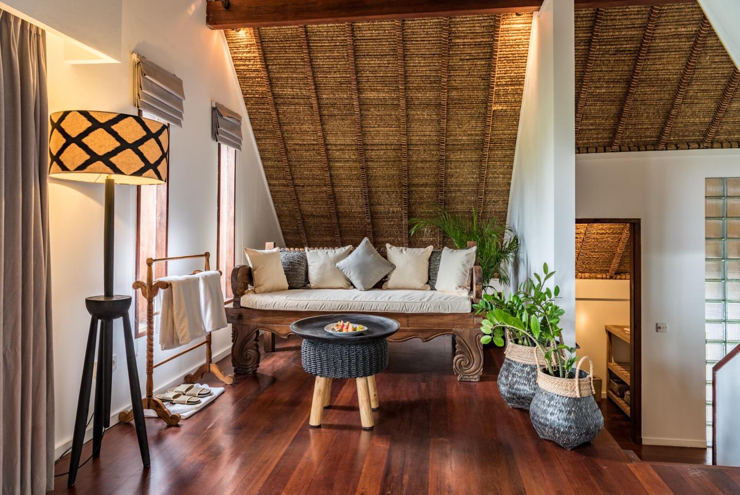 Two-Bedroom Oceanside Villa - Photo 19