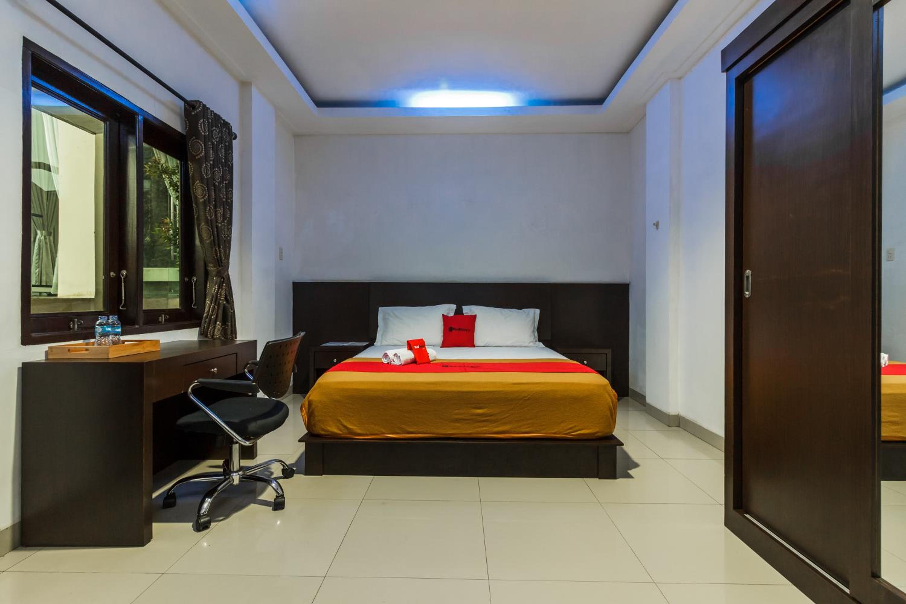 Double Room - Photo 10