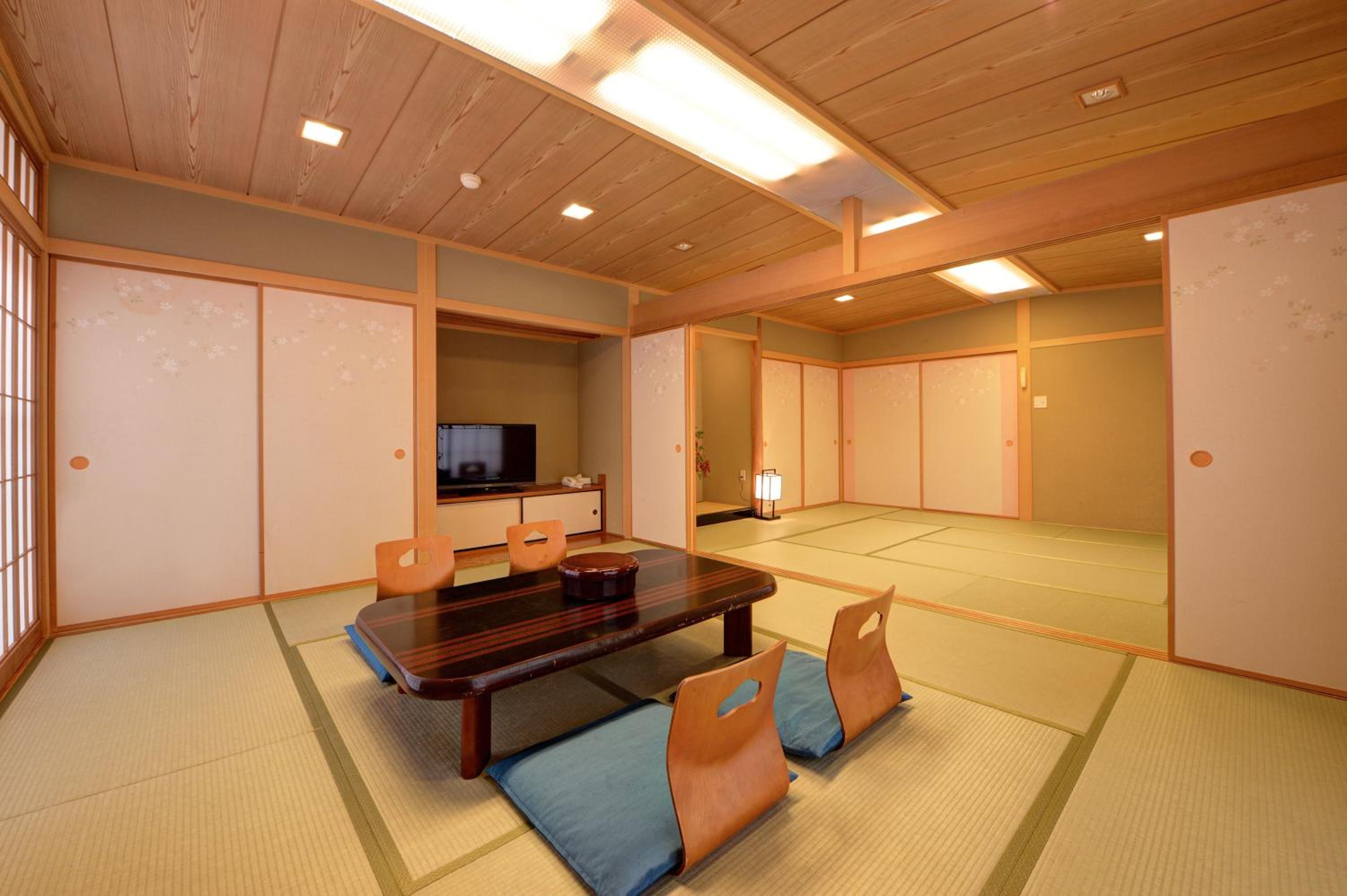 Family Room photo 3