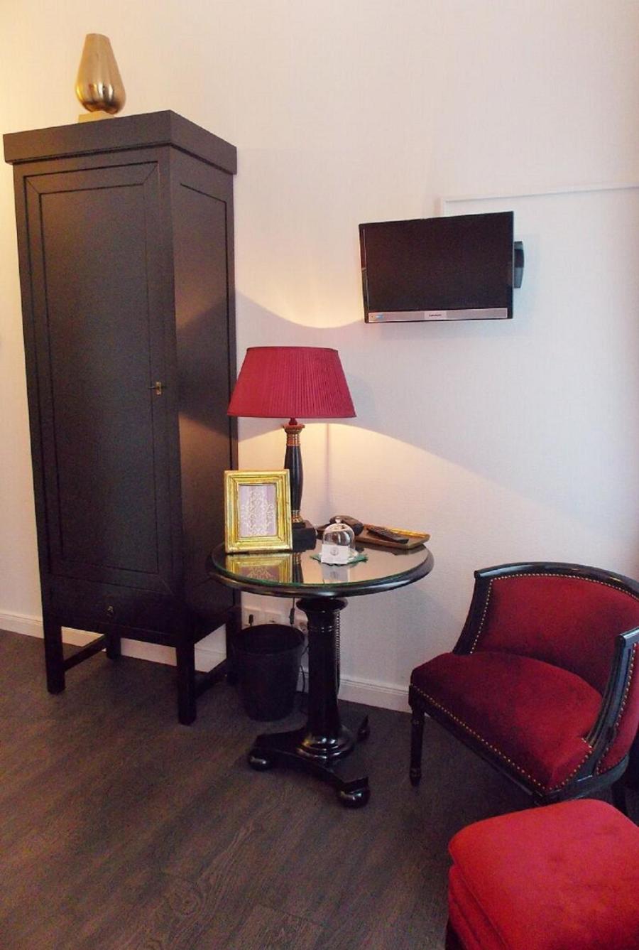 Double Room - Photo 21