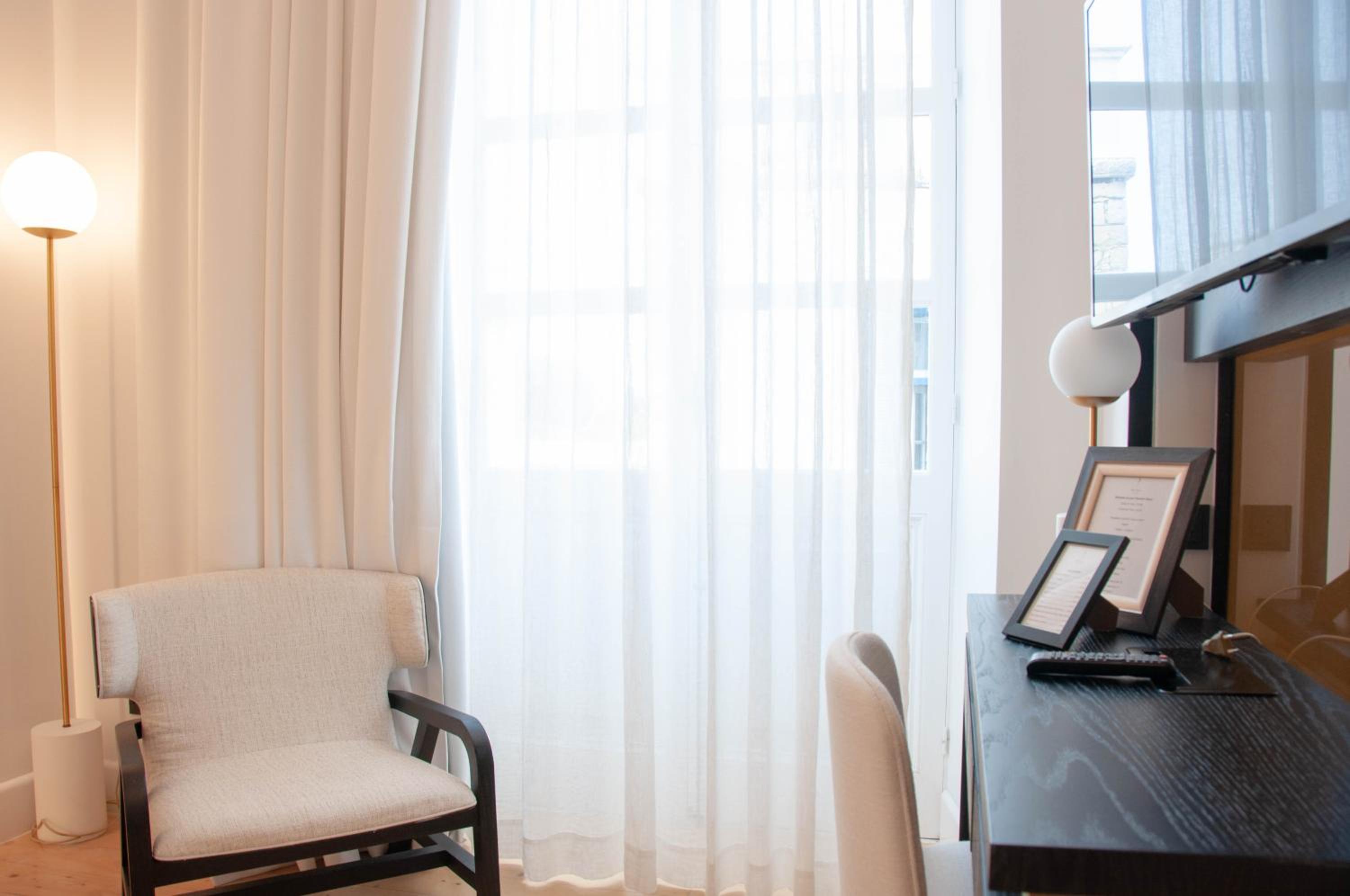 Standard Double or Twin Room - Photo 12