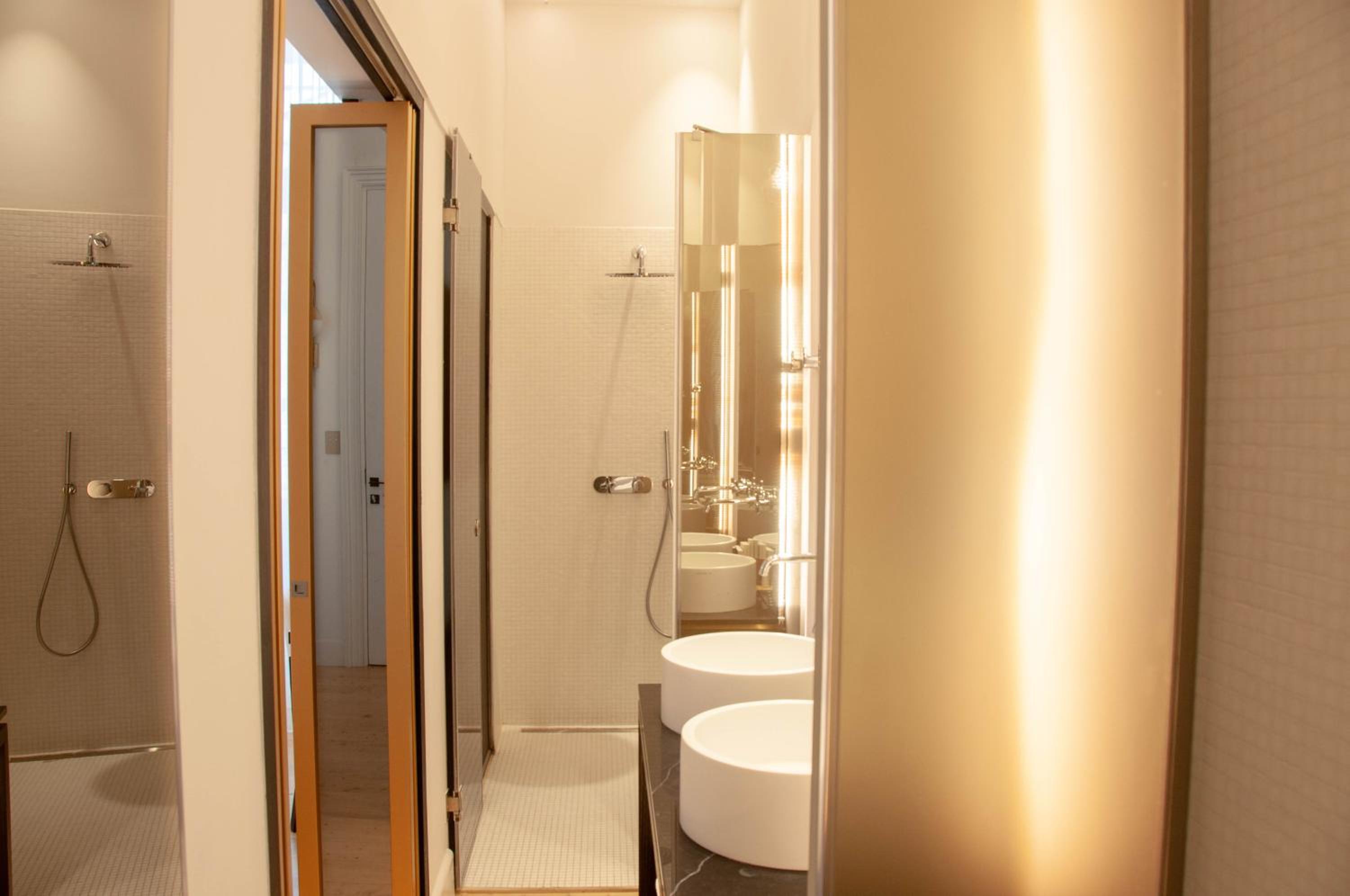 Standard Double or Twin Room - Photo 14