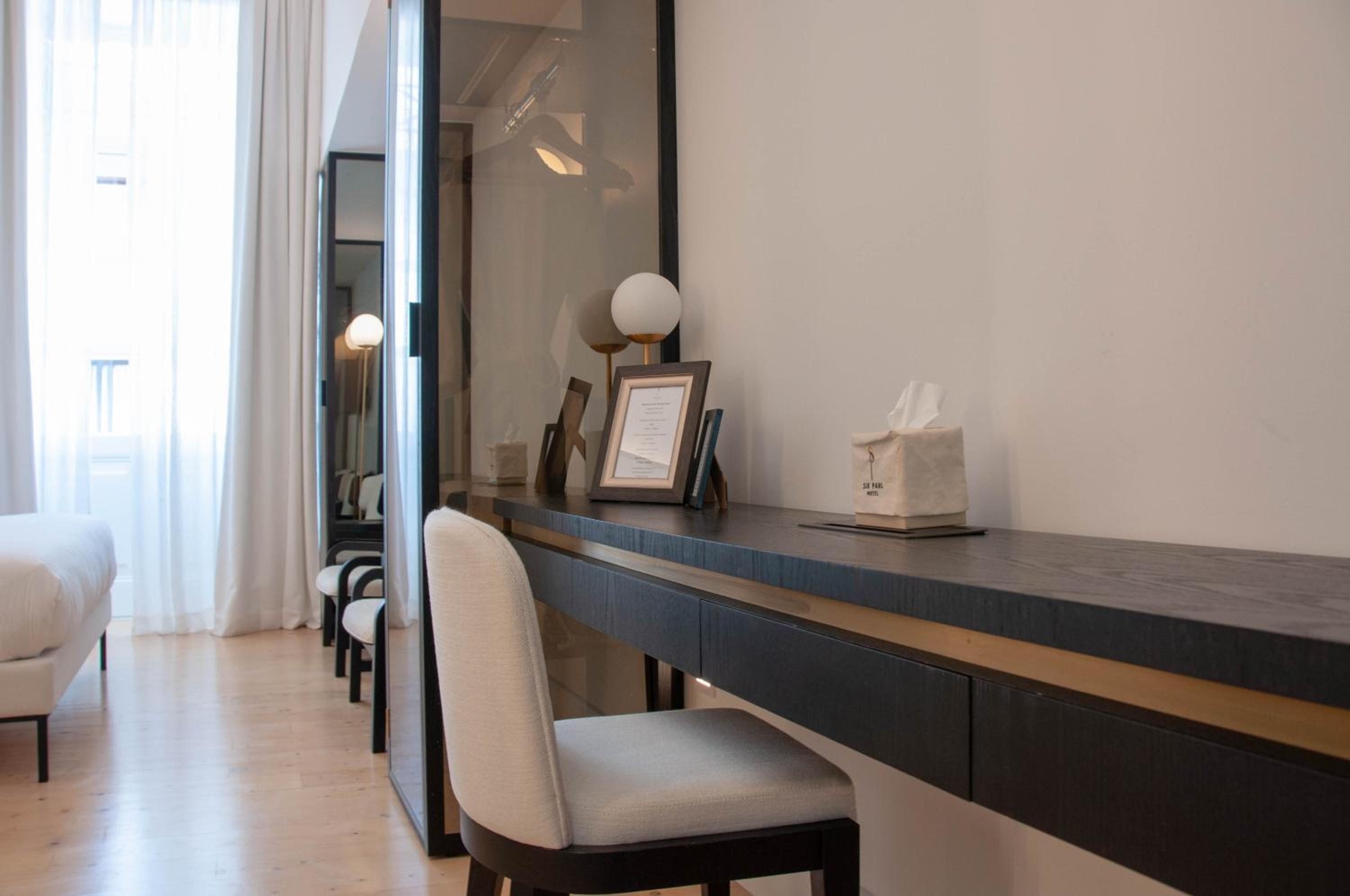 Standard Double or Twin Room - Photo 22