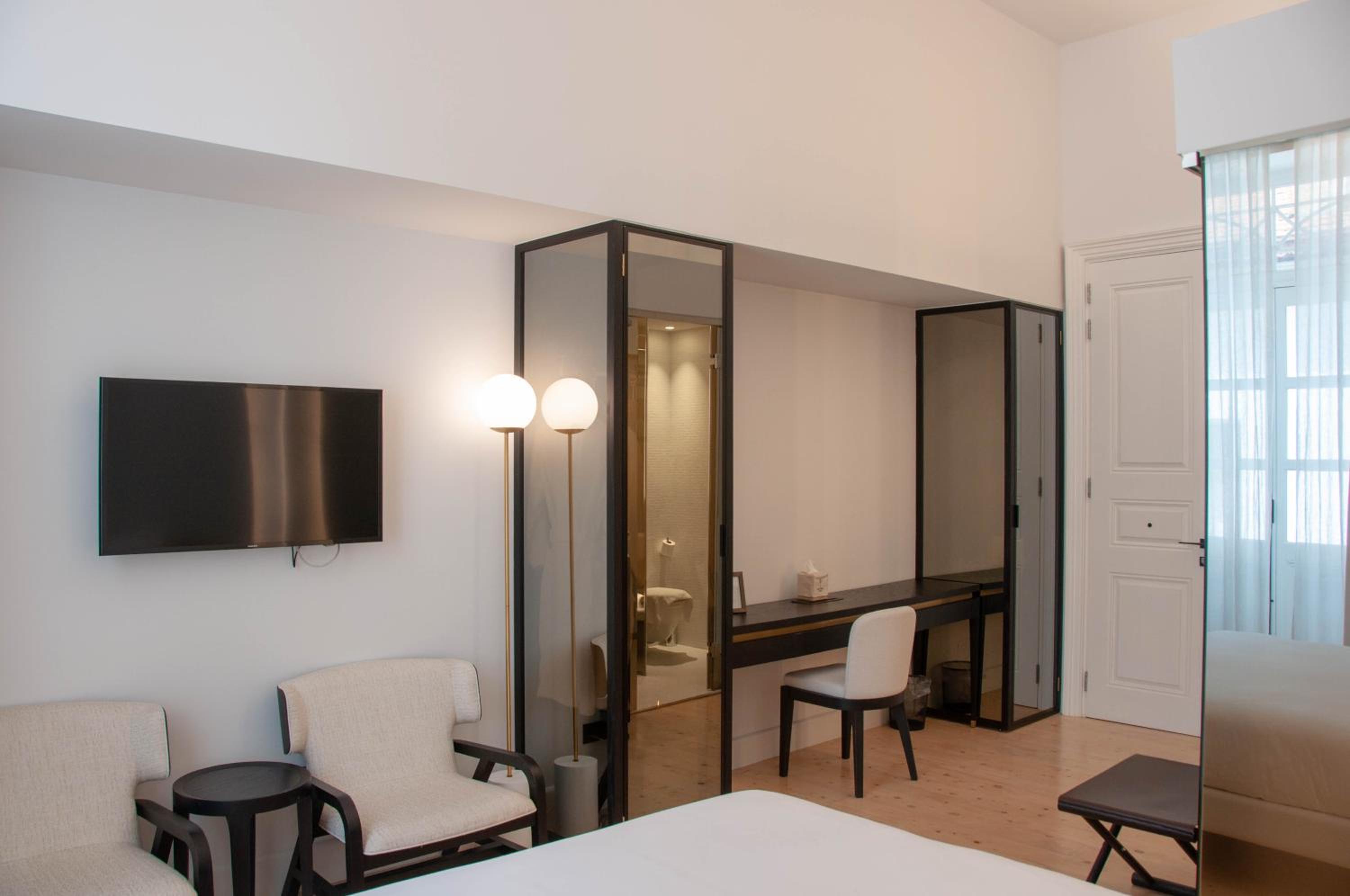 Standard Double or Twin Room - Photo 26