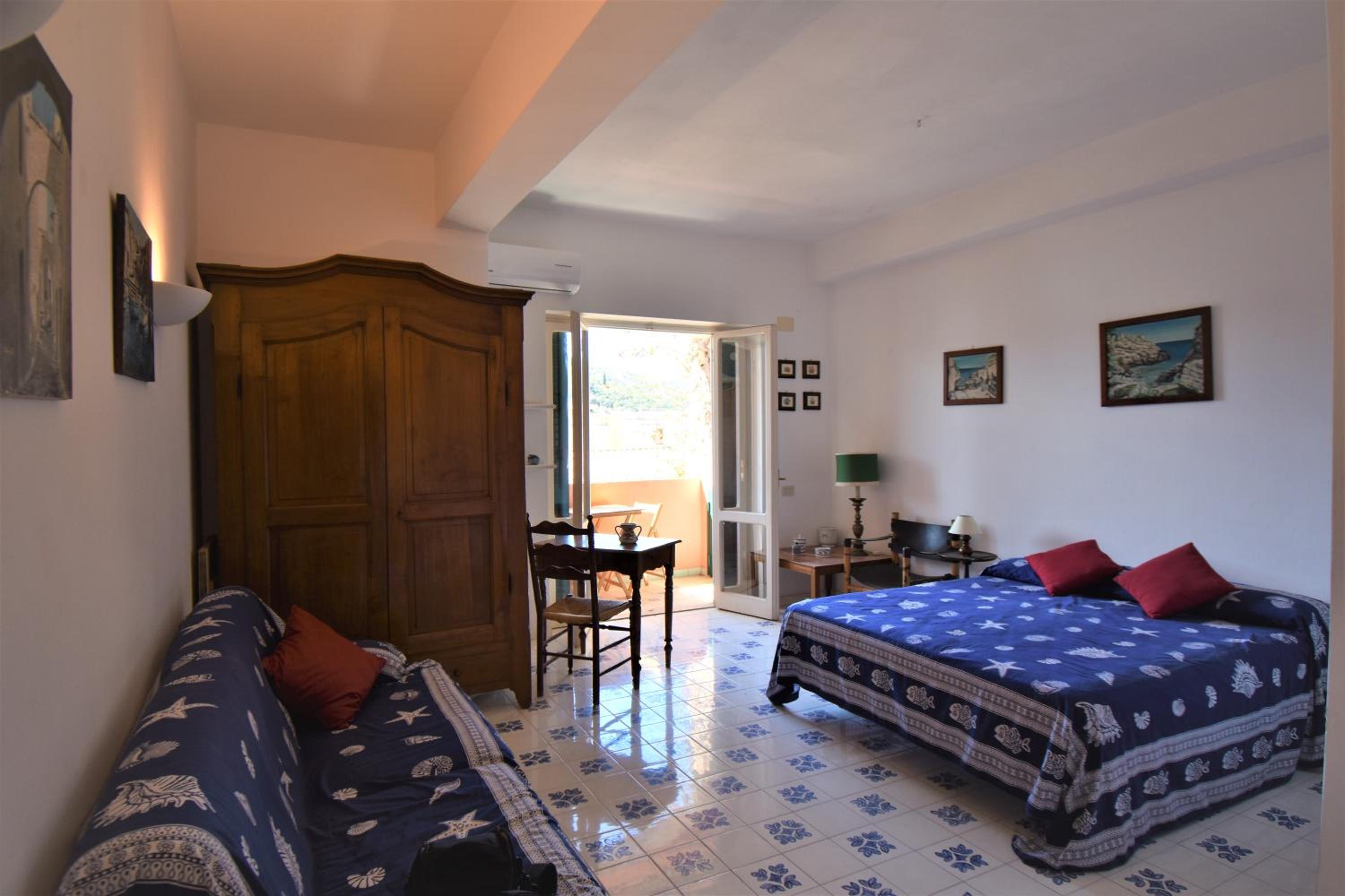 Studio Apartment With Sea View