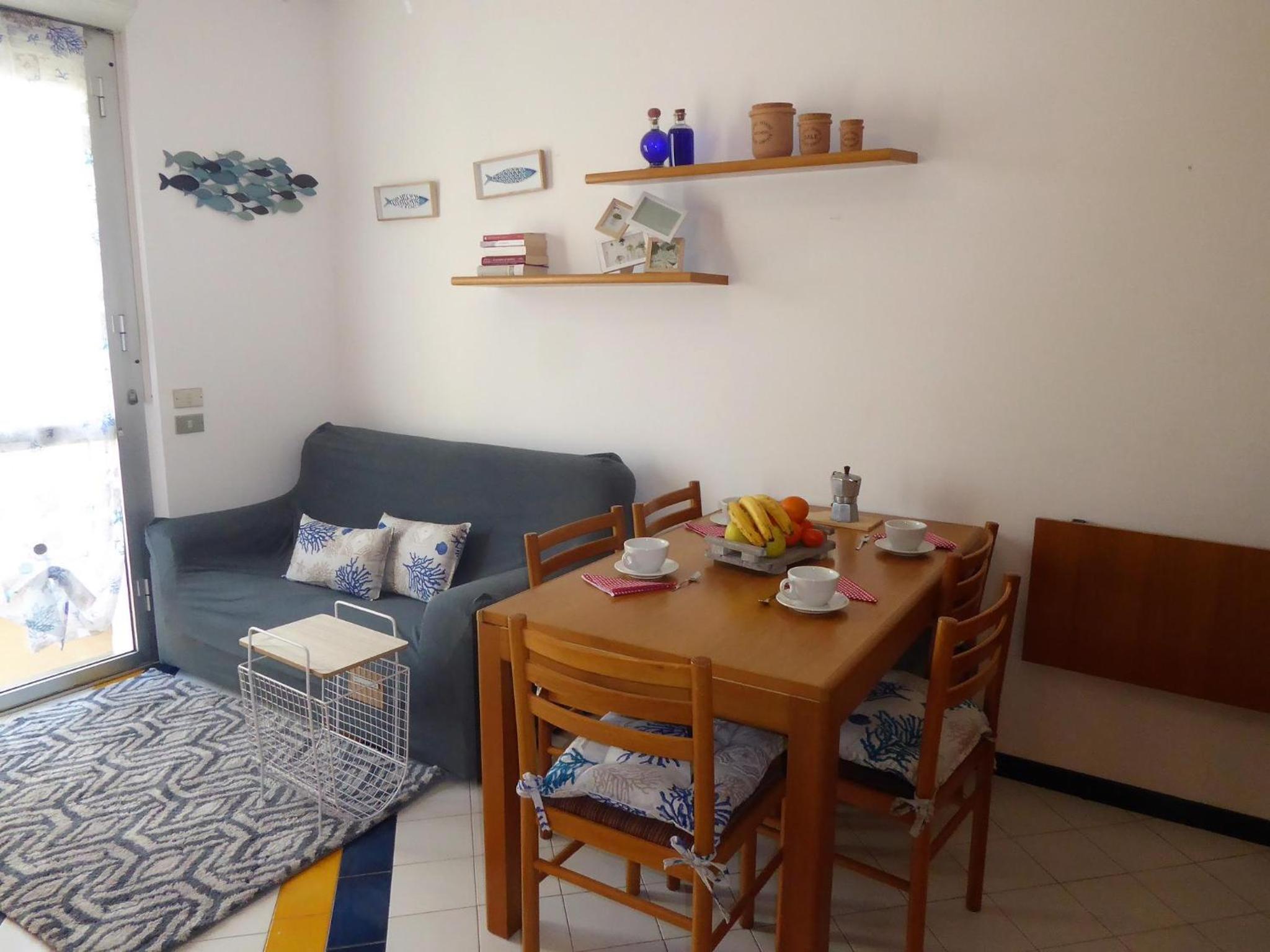 One-Bedroom Apartment photo 2
