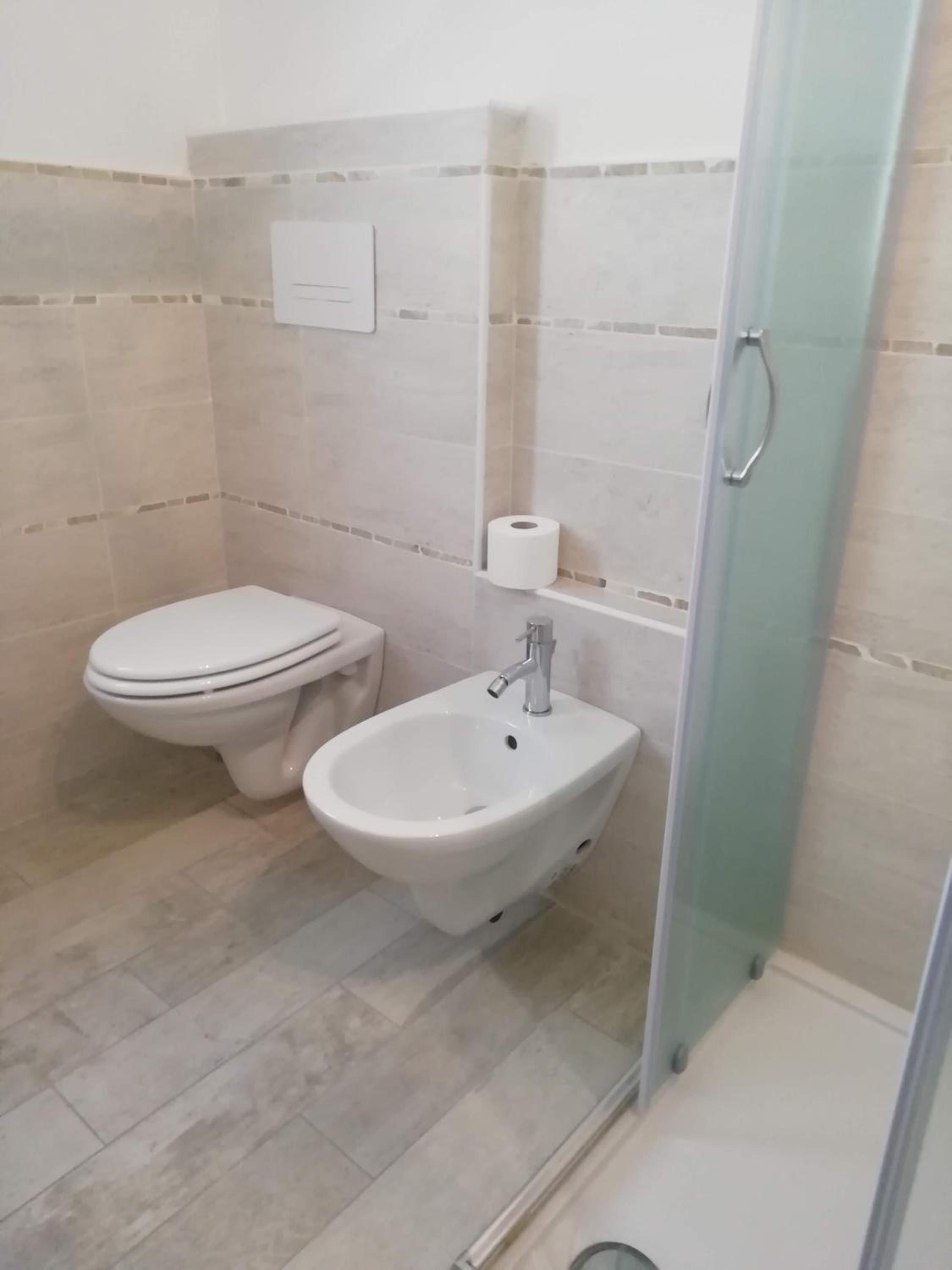 Budget Twin Room photo 3