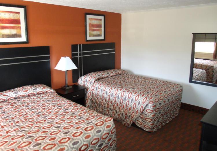 Double Room with Two Double Beds - Smoking photo 1