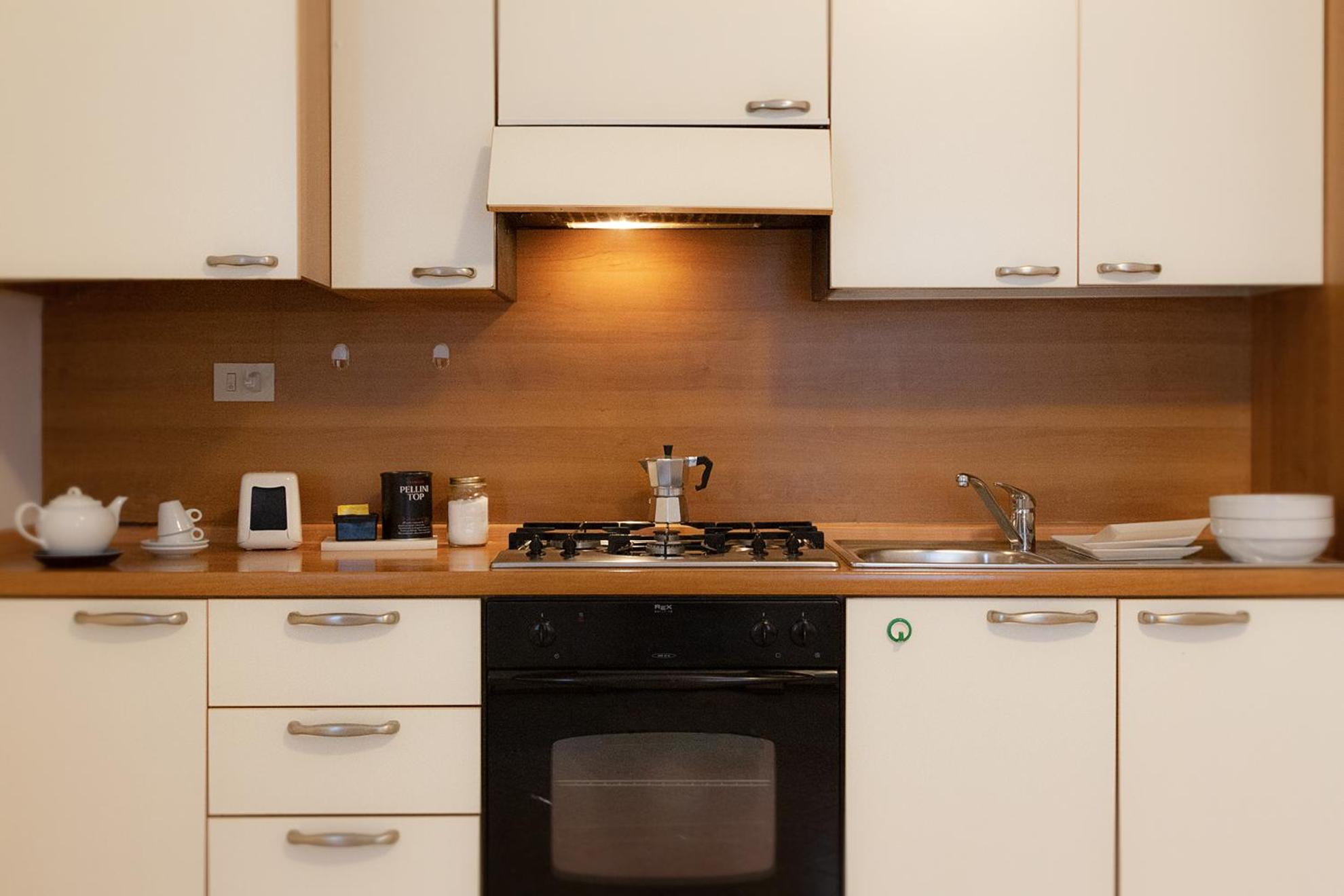 One-Bedroom Apartment - Photo 8