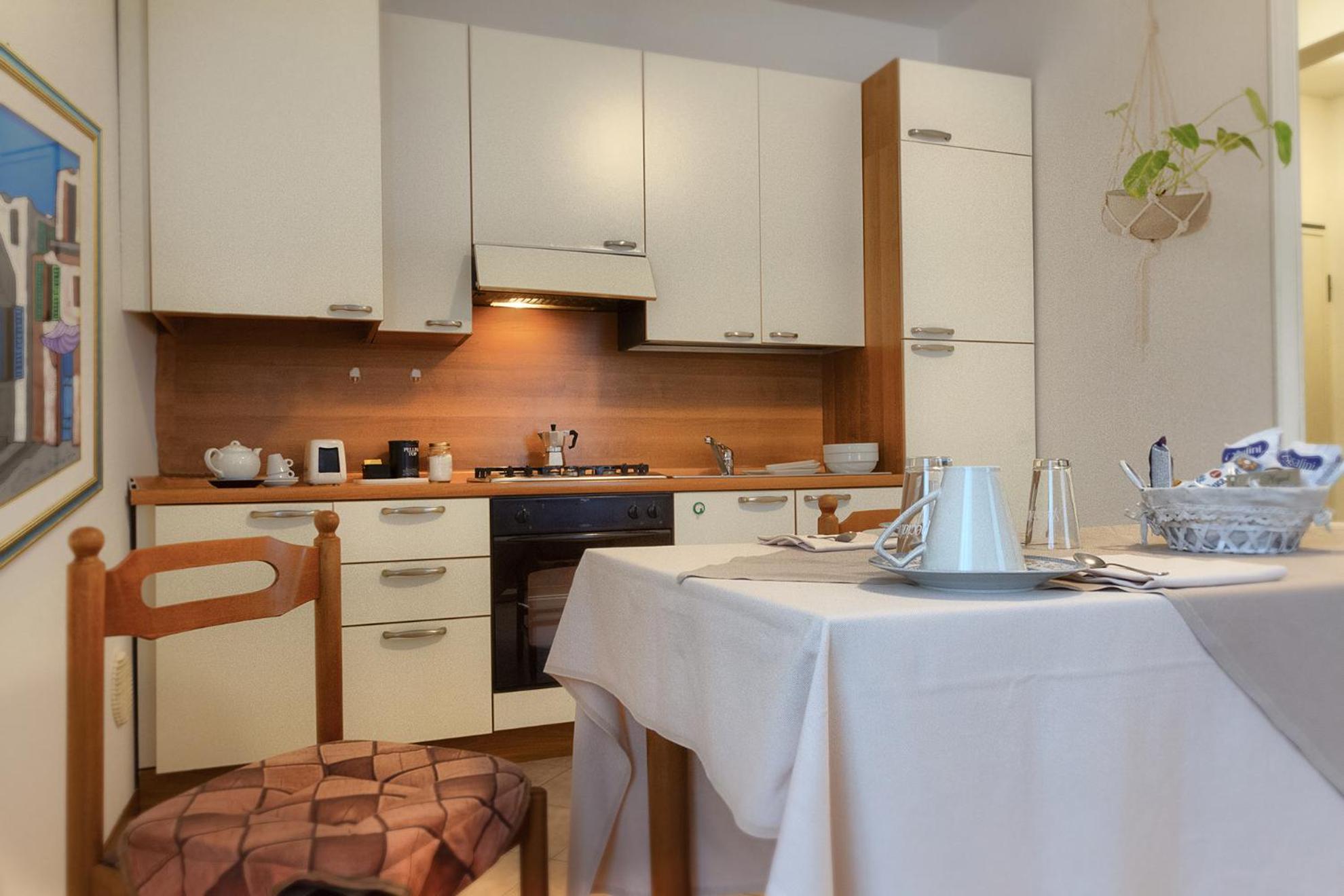 One-Bedroom Apartment - Photo 6