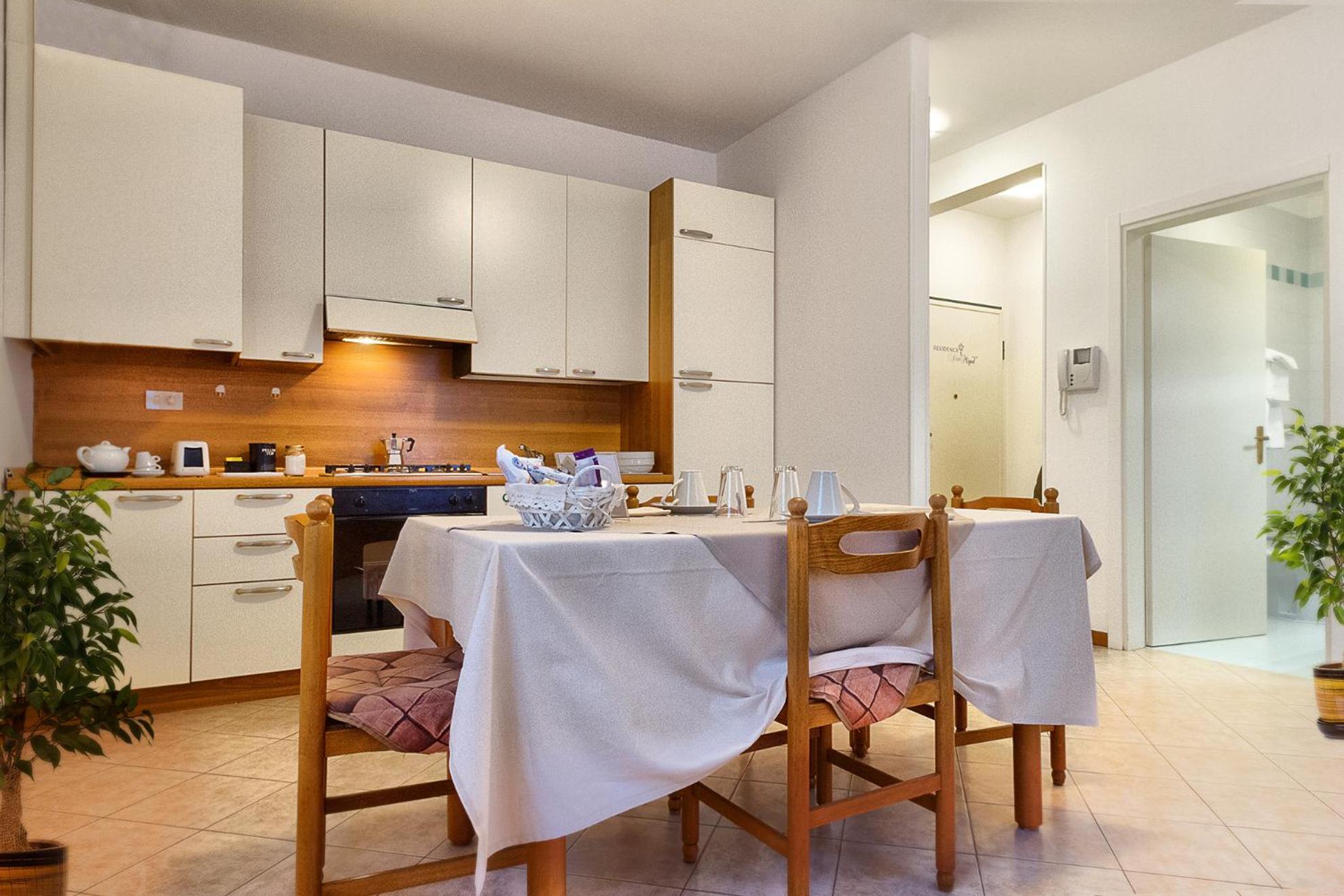 One-Bedroom Apartment - Photo 5