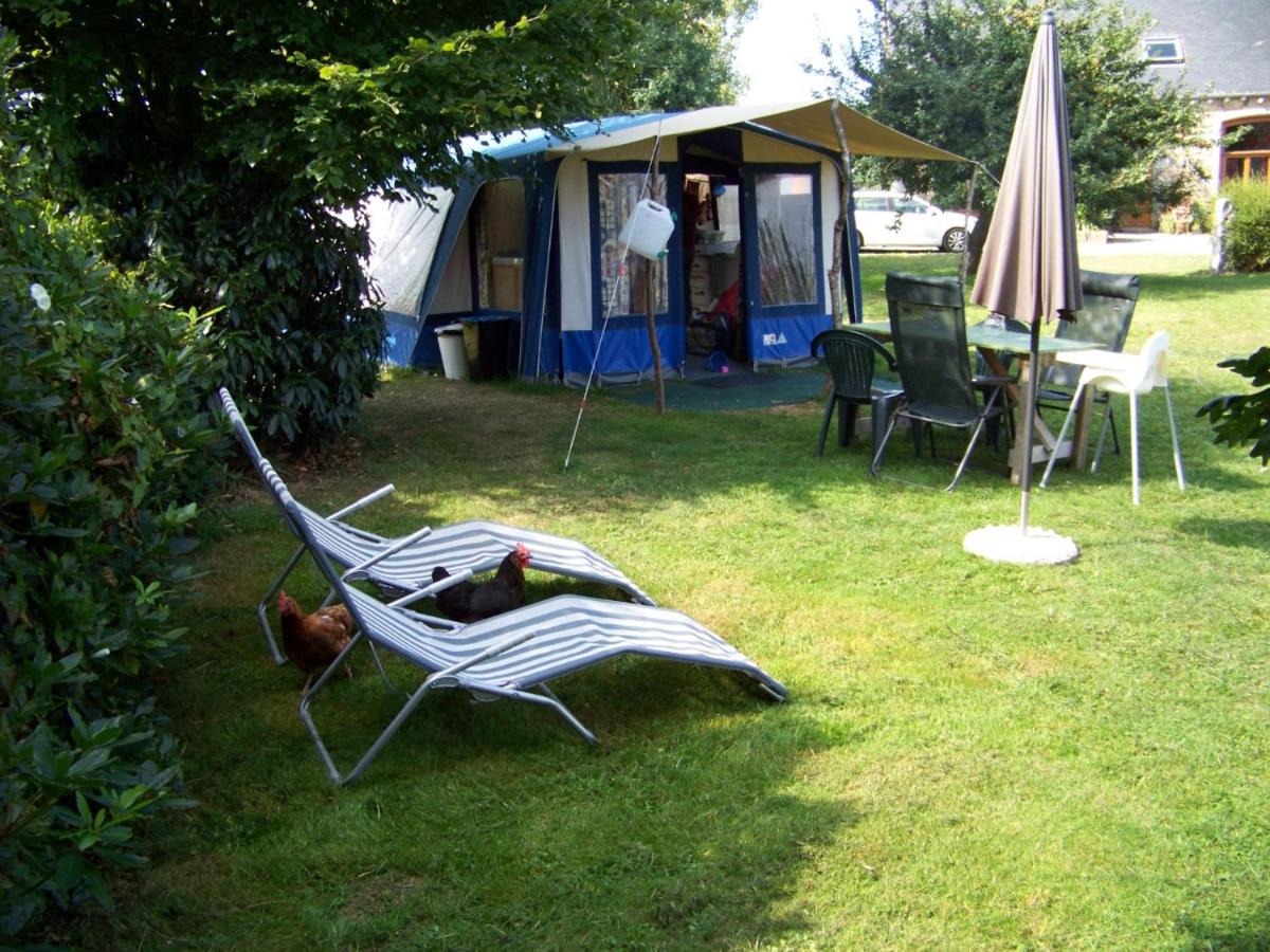 Bungalow Tent With Toilet and Sink