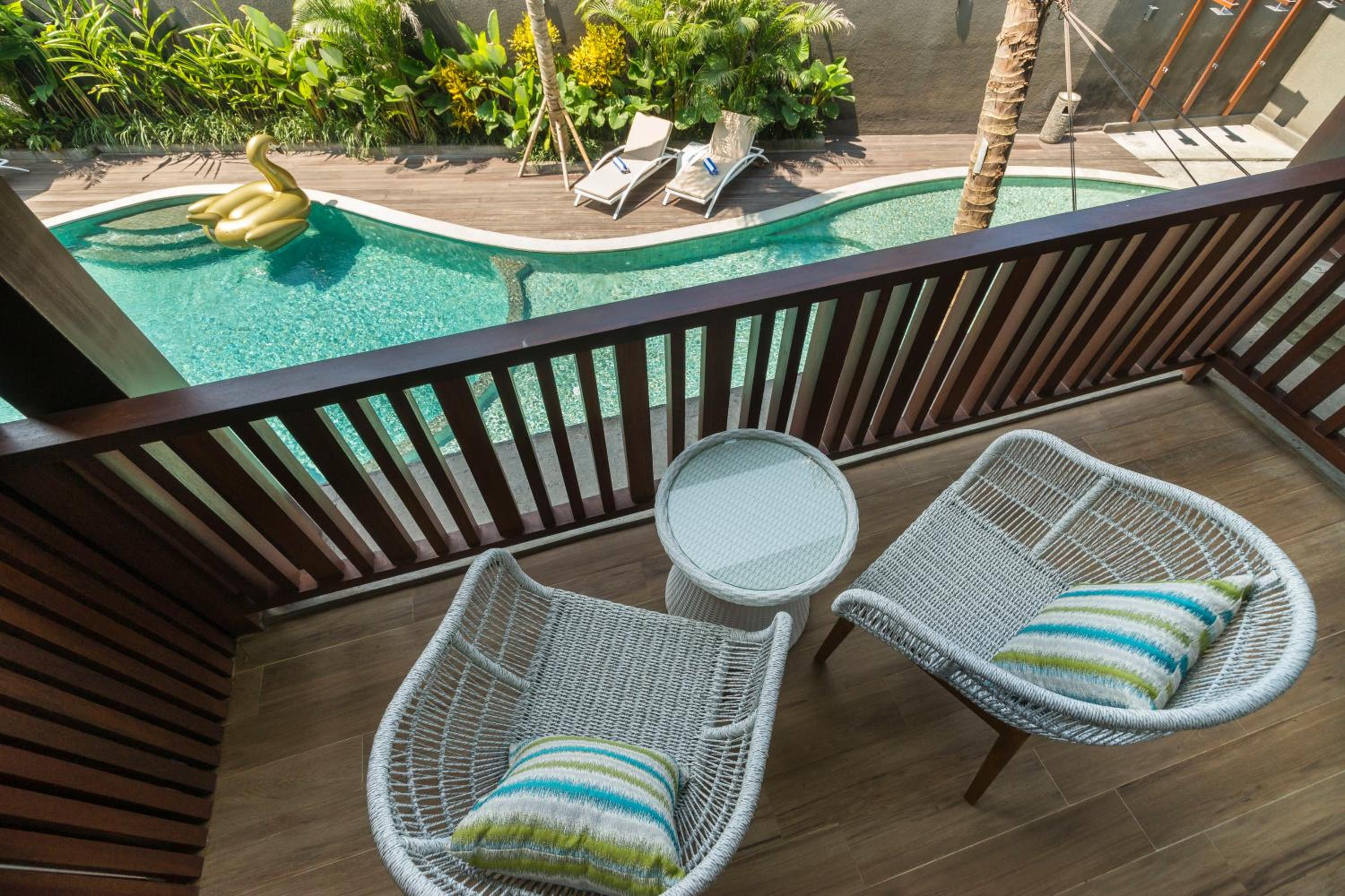 Suite Twin Room with Pool View photo 2