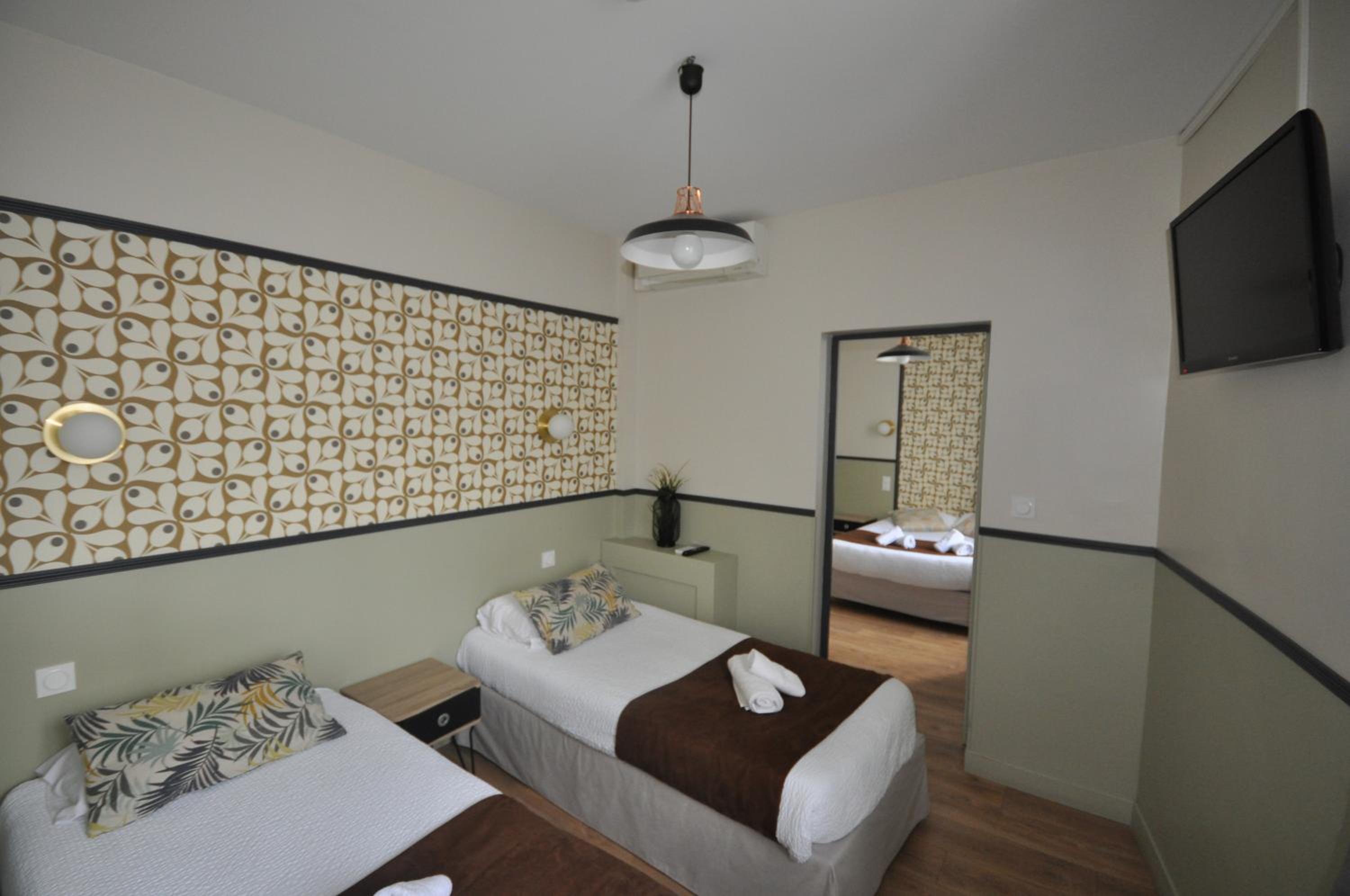 Family Room photo 3