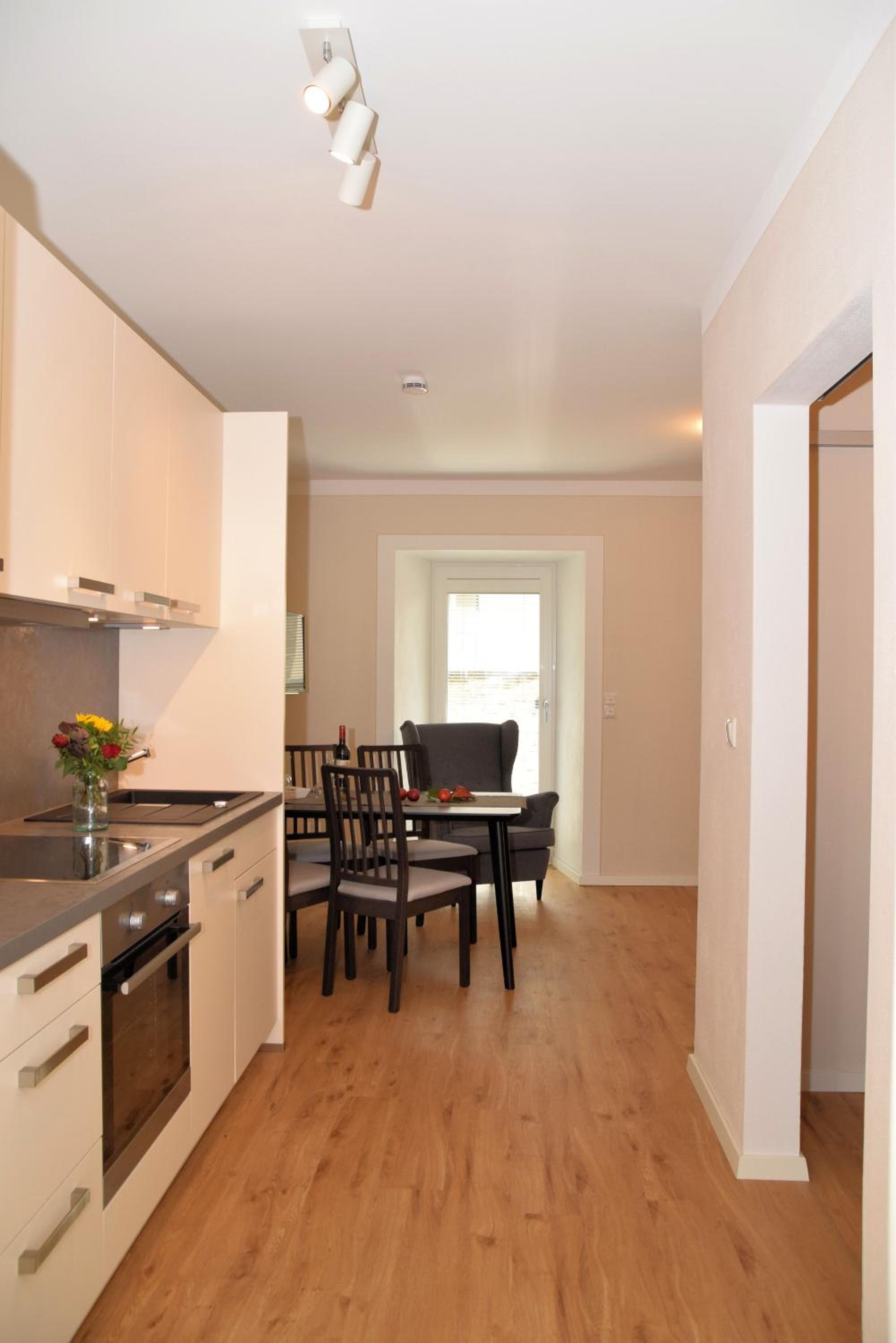 One-Bedroom Apartment with Garden photo 3