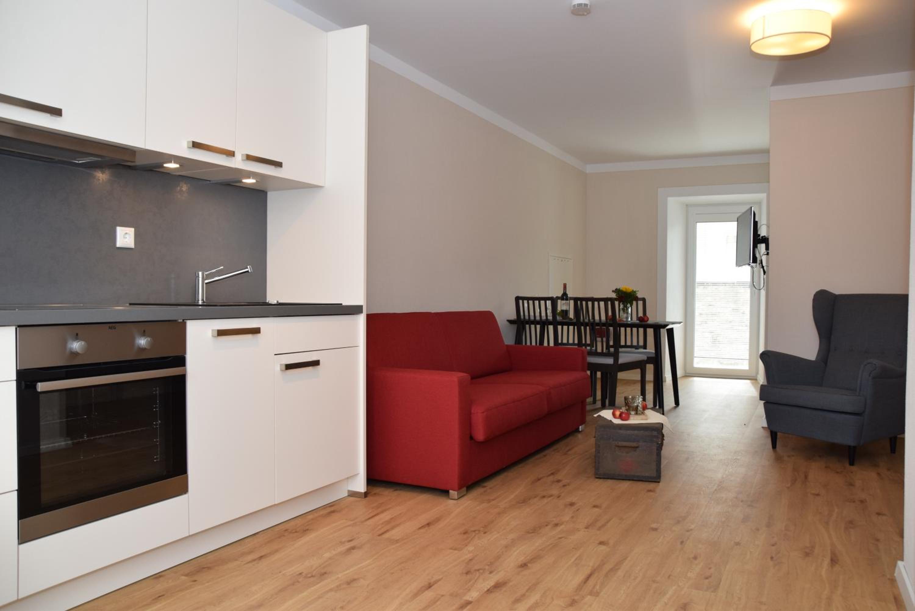 One-Bedroom Apartment with Garden photo 3