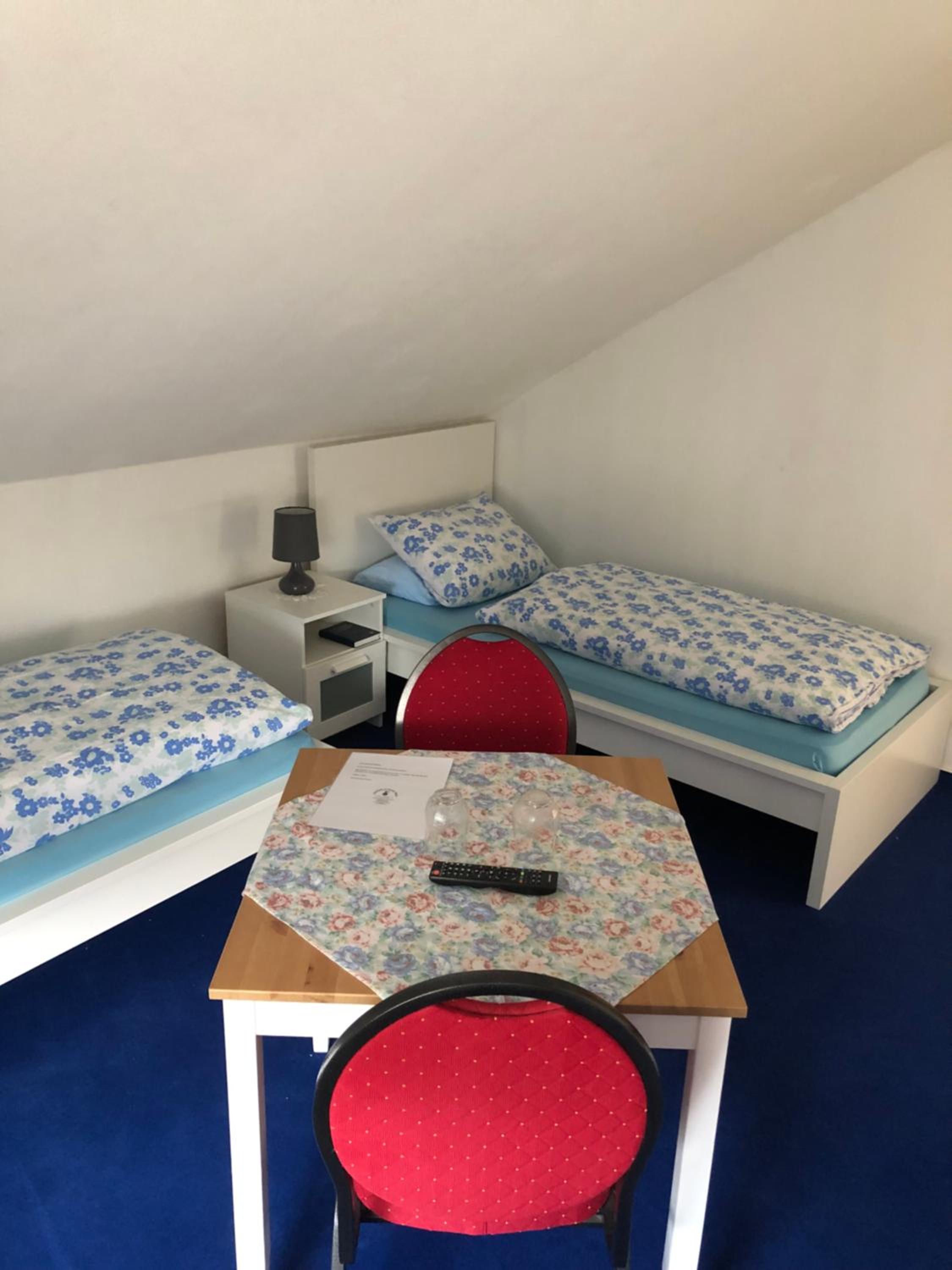 Double Room with Shared Bathroom photo 3