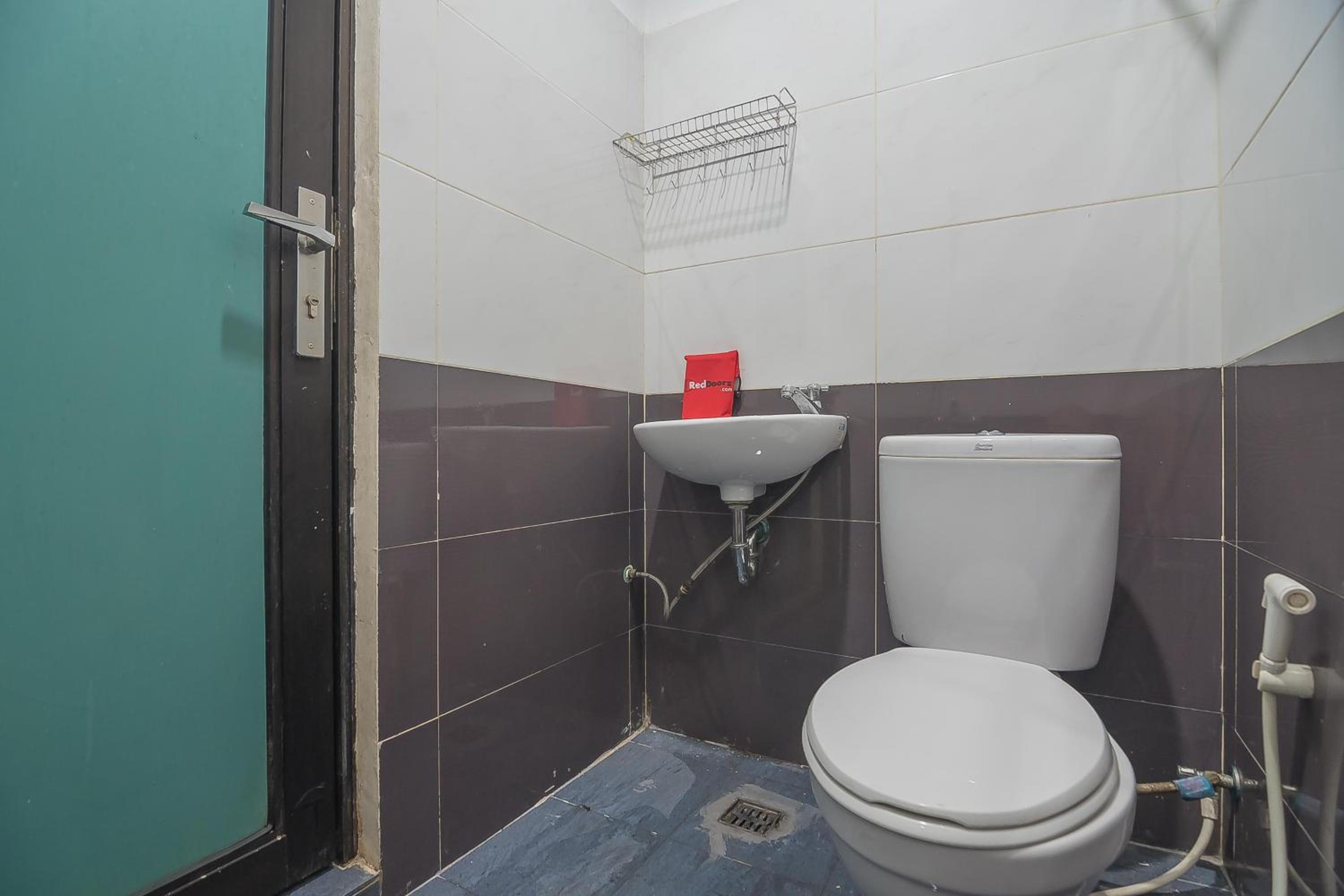 Double Room - Photo 8