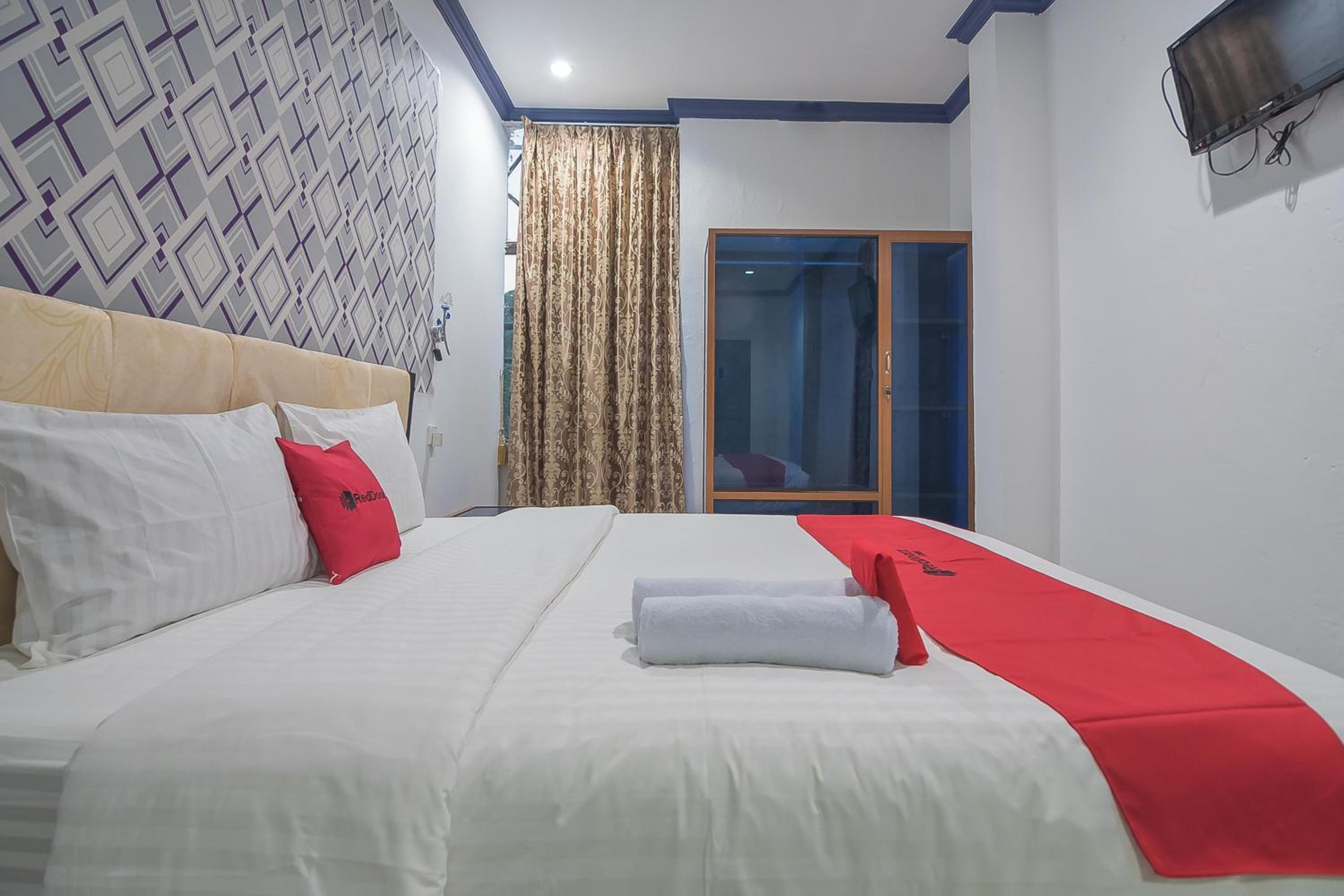 Double Room - Photo 11