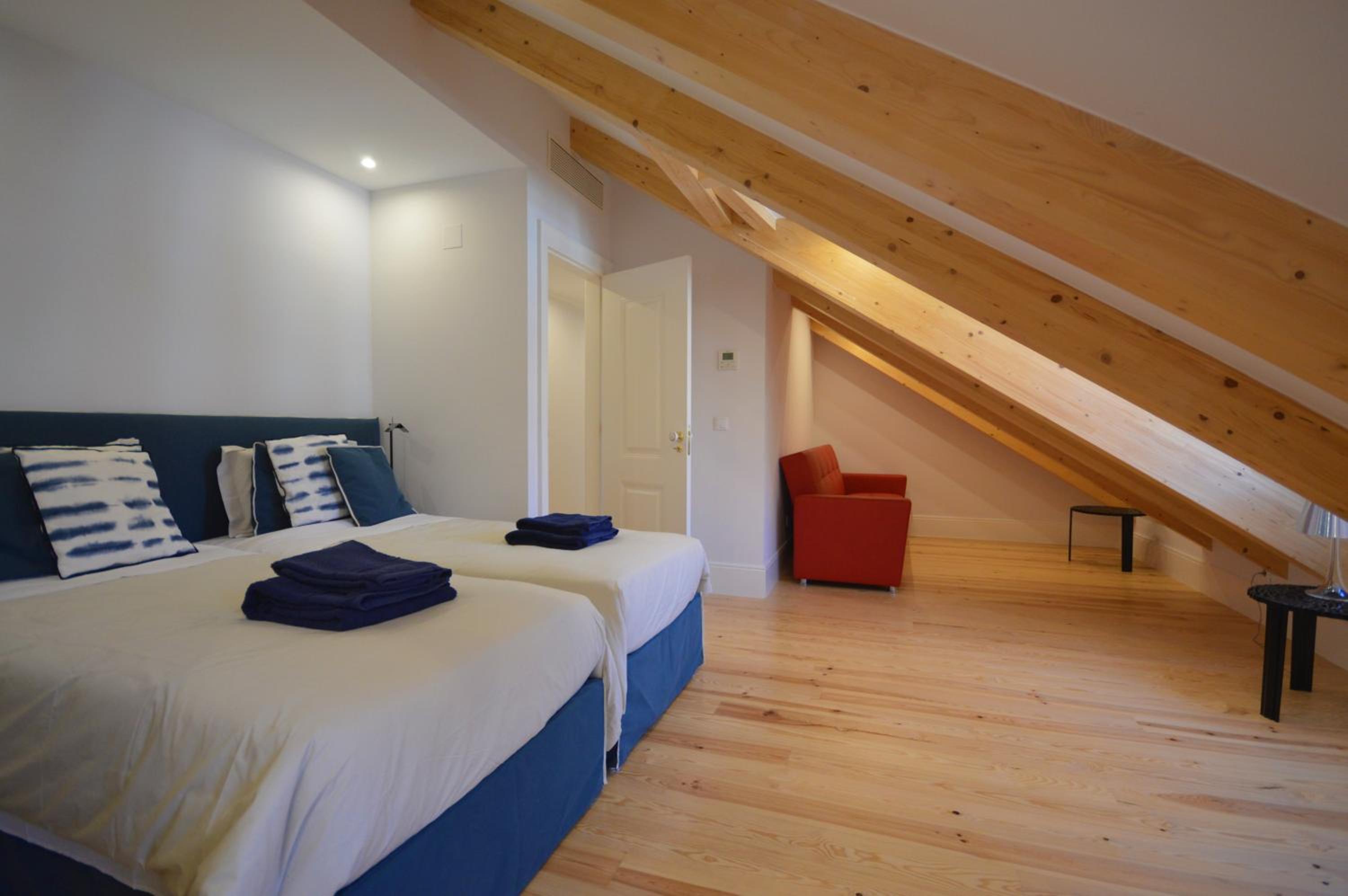 Three-Bedroom Apartment - Photo 3