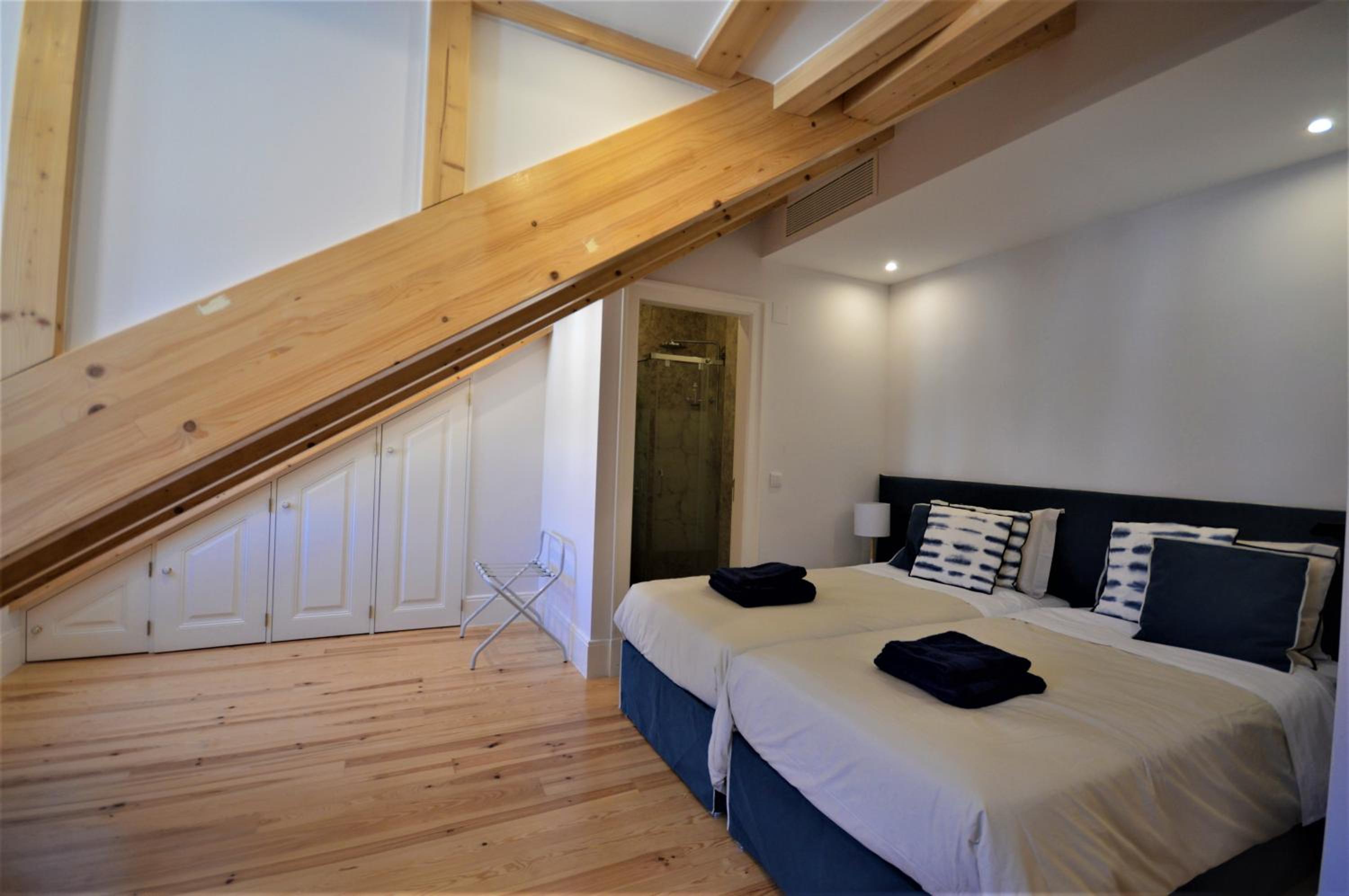 Three-Bedroom Apartment - Photo 8
