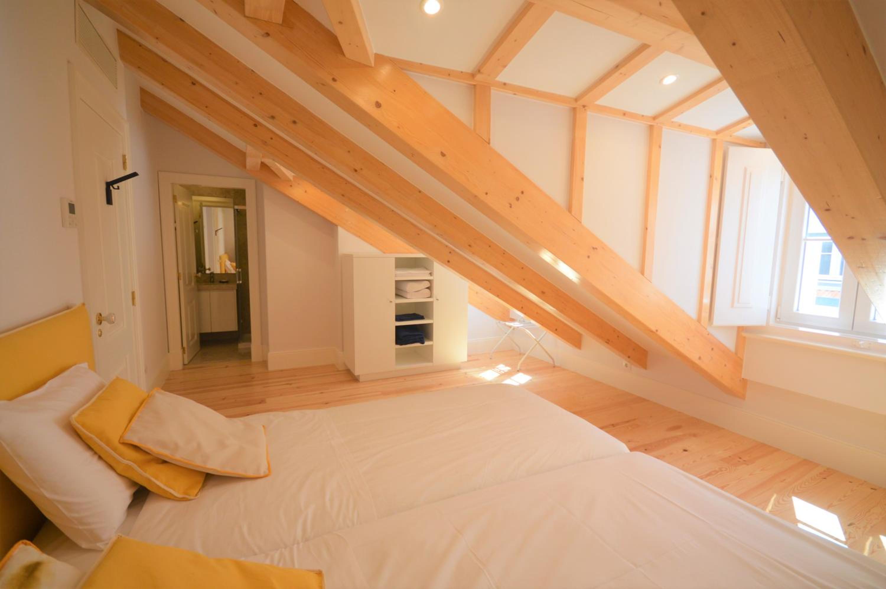 Three-Bedroom Apartment - Photo 10