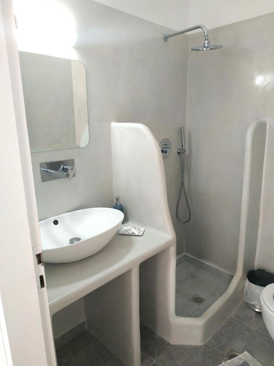 One-Bedroom Apartment - Photo 27