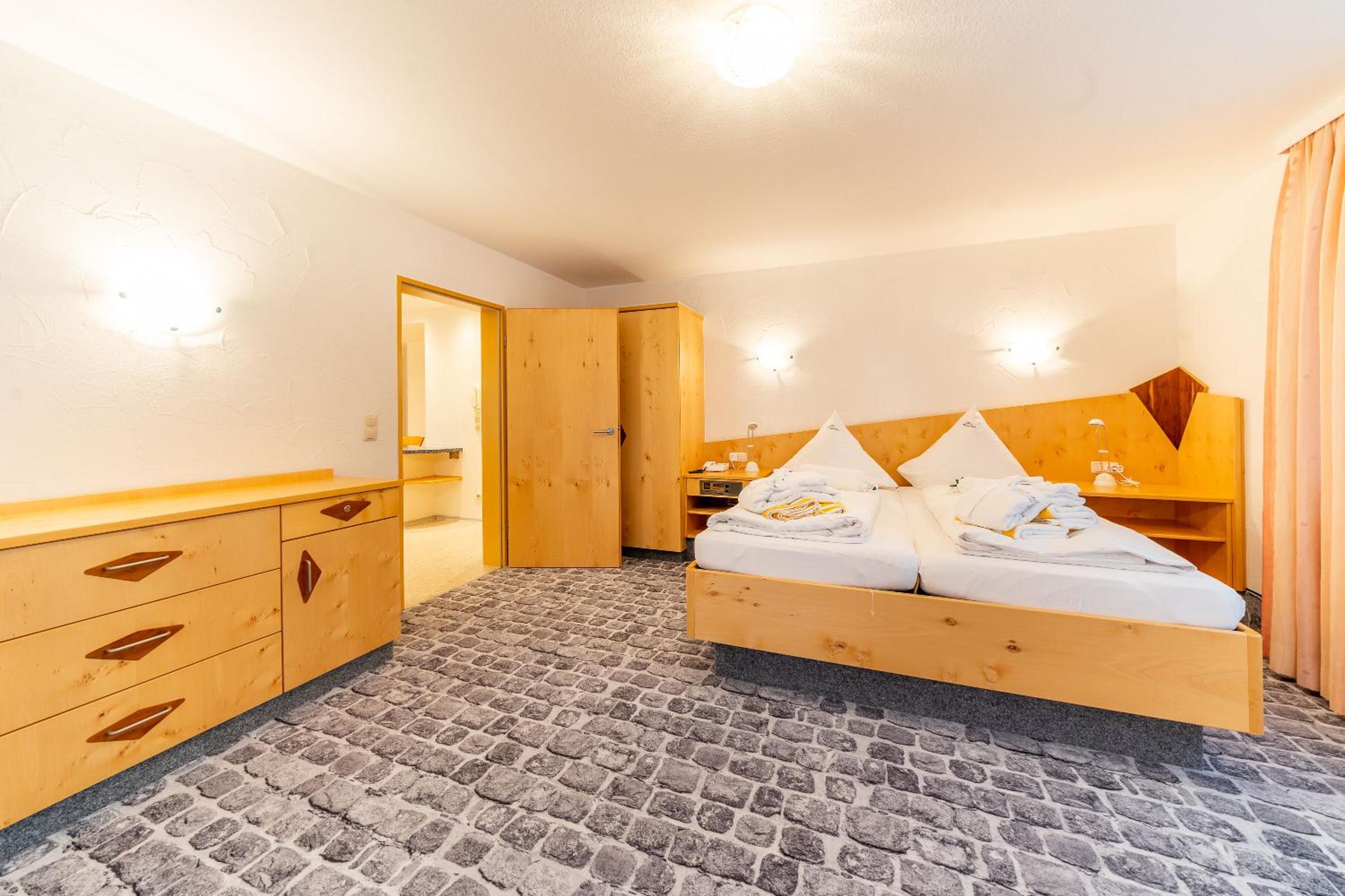 Comfort Double Room with Balcony photo 2