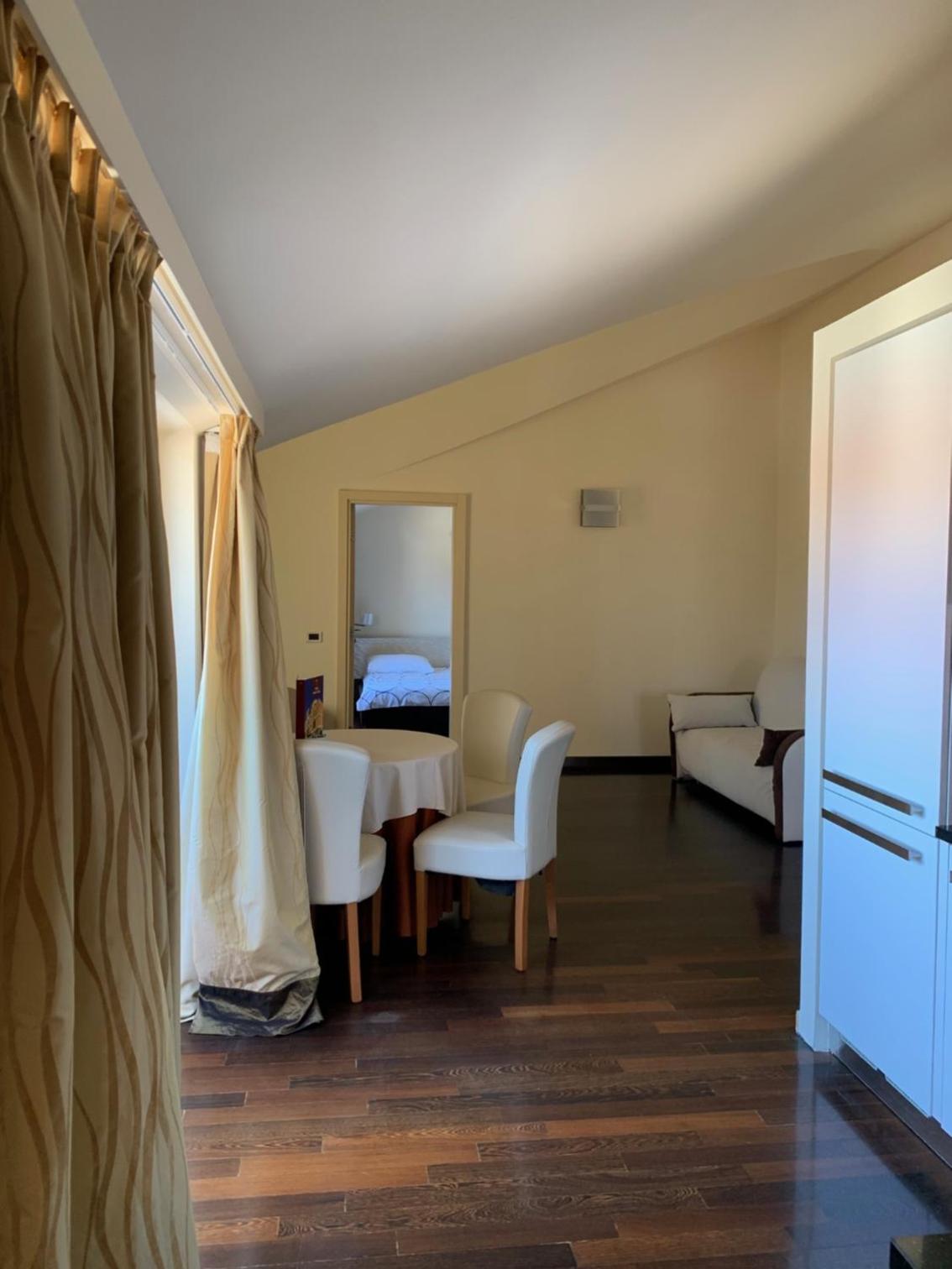 Family Suite with Balcony and Sea View photo 3
