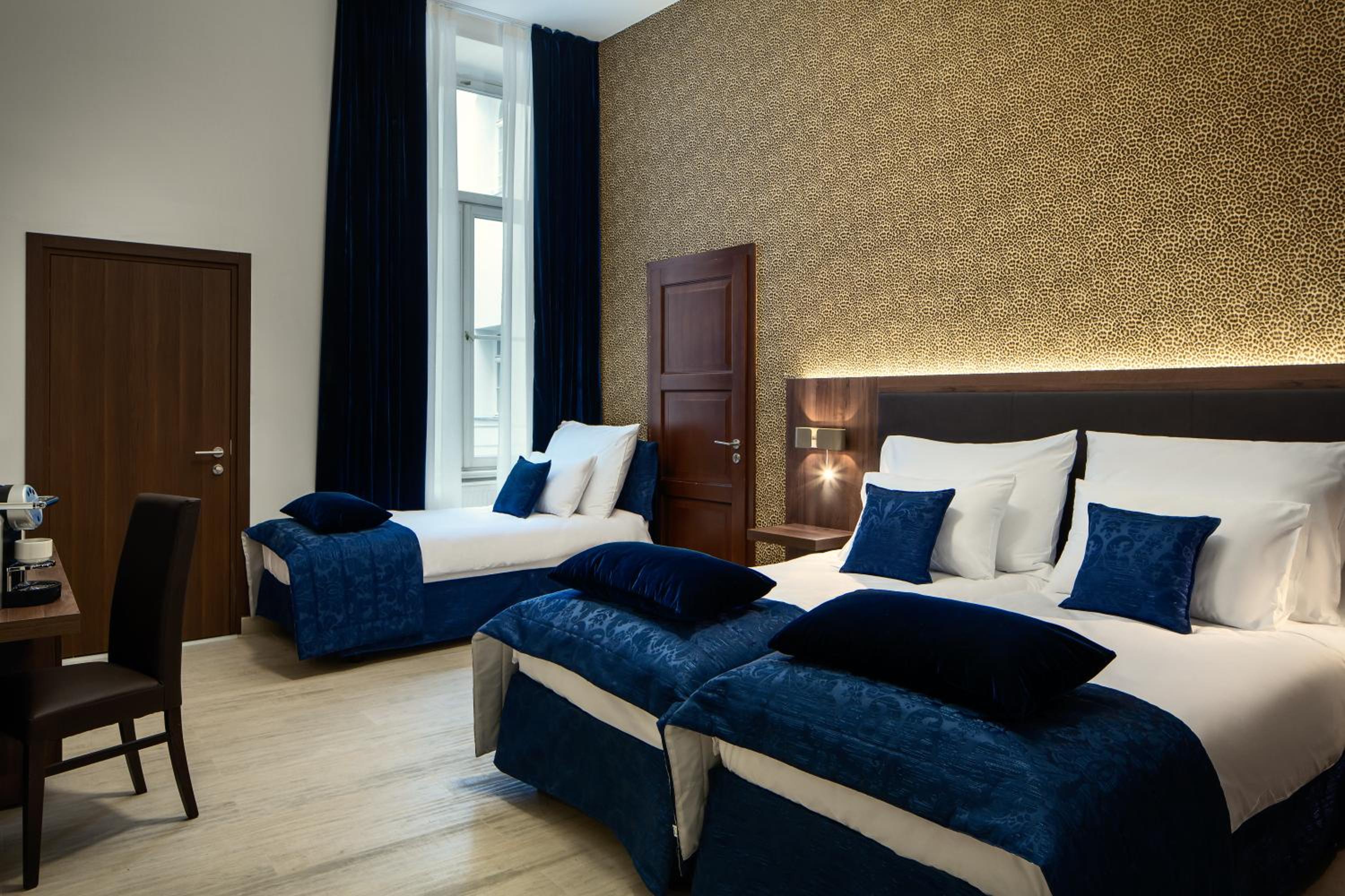 Deluxe Triple Room - Photo 4