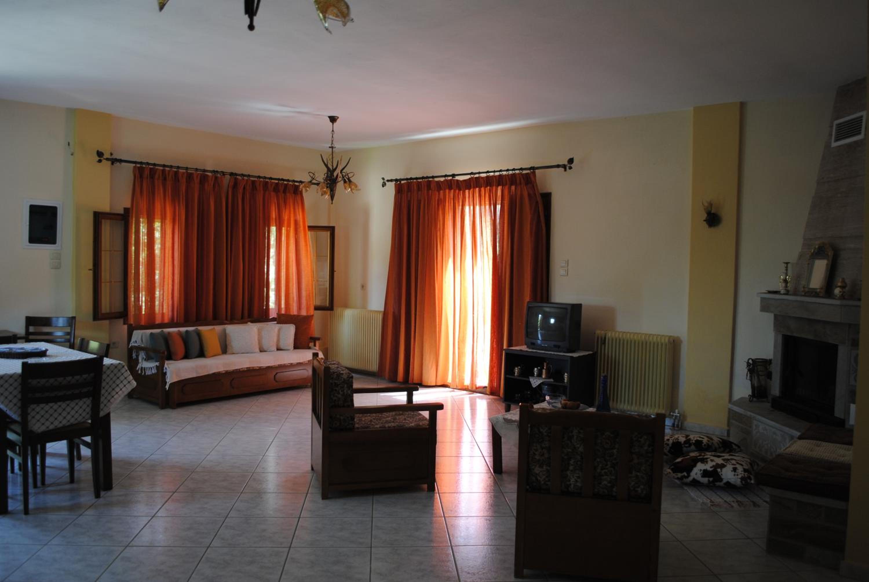 Apartment with Mountain View photo 3