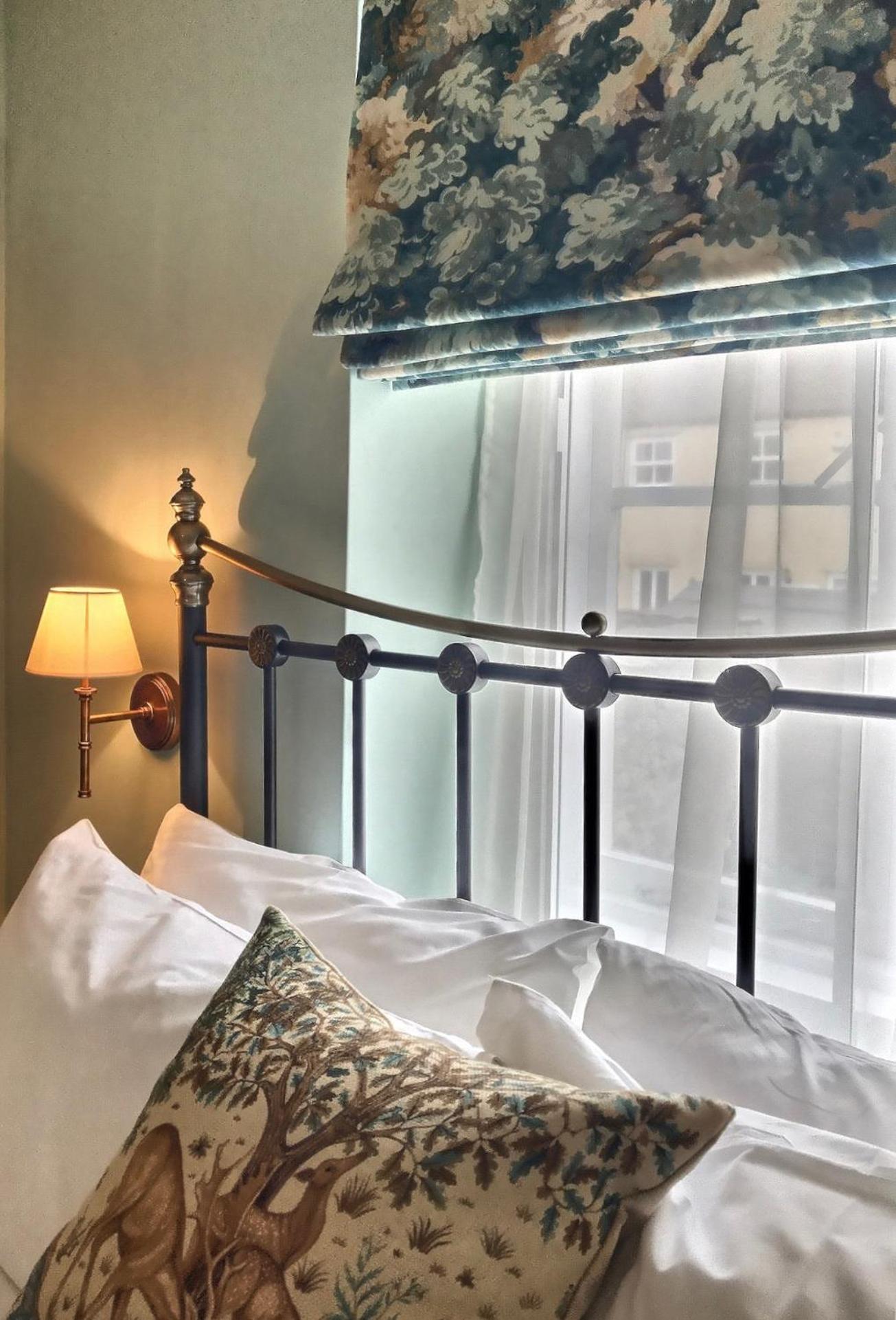 Small Double Room with Bath- Pets not allowed  photo 1