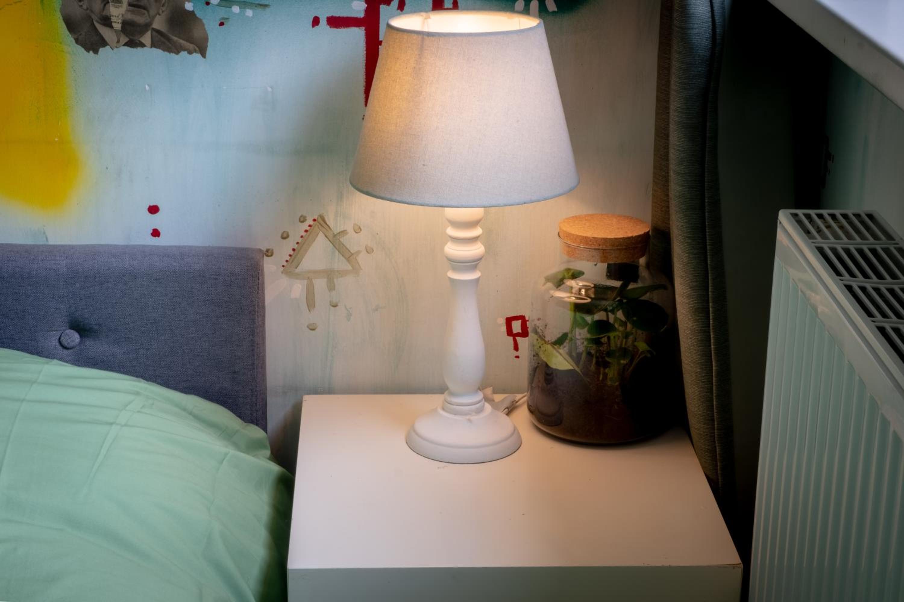 Deluxe King Room - Photo 7