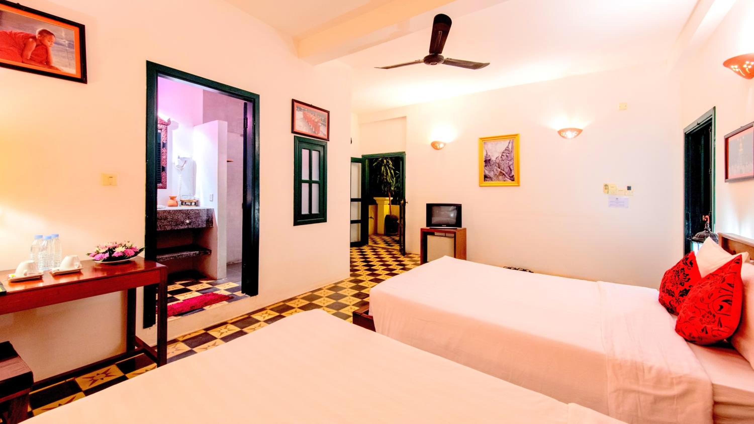 Superior Twin Room with Garden View - Photo 3