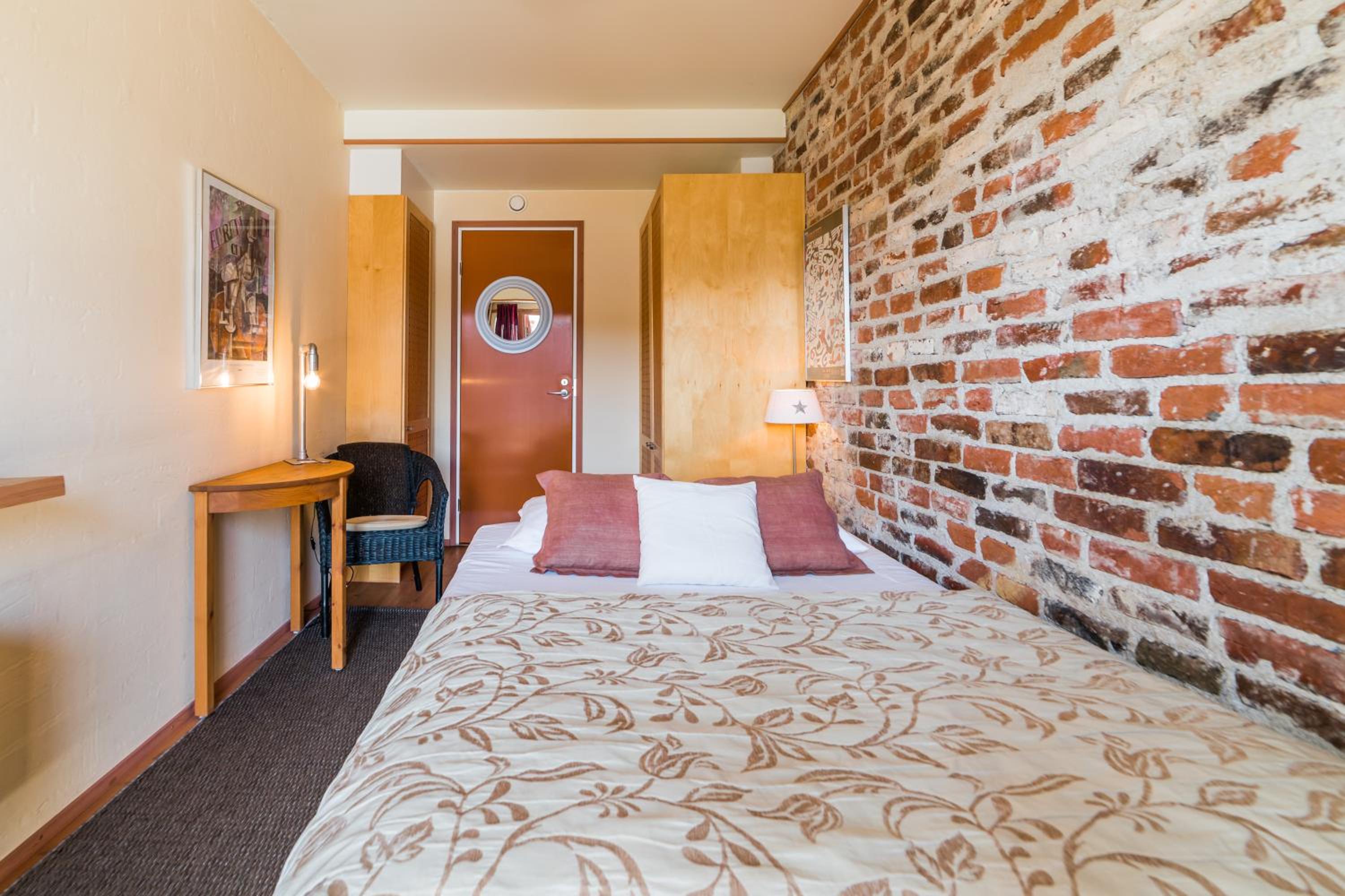 Standard Single Room with Shower photo 1