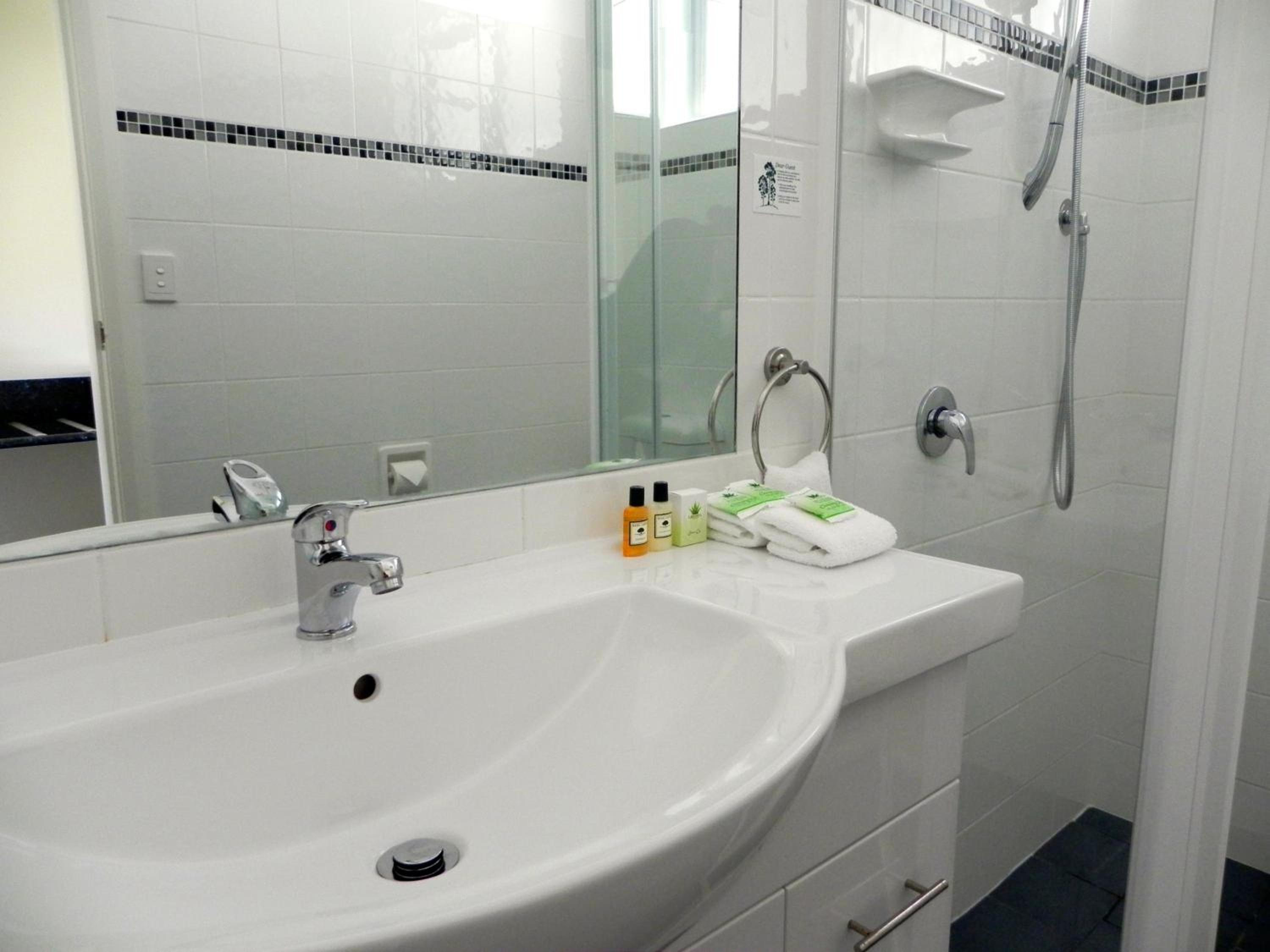 Queen Suite photo 3