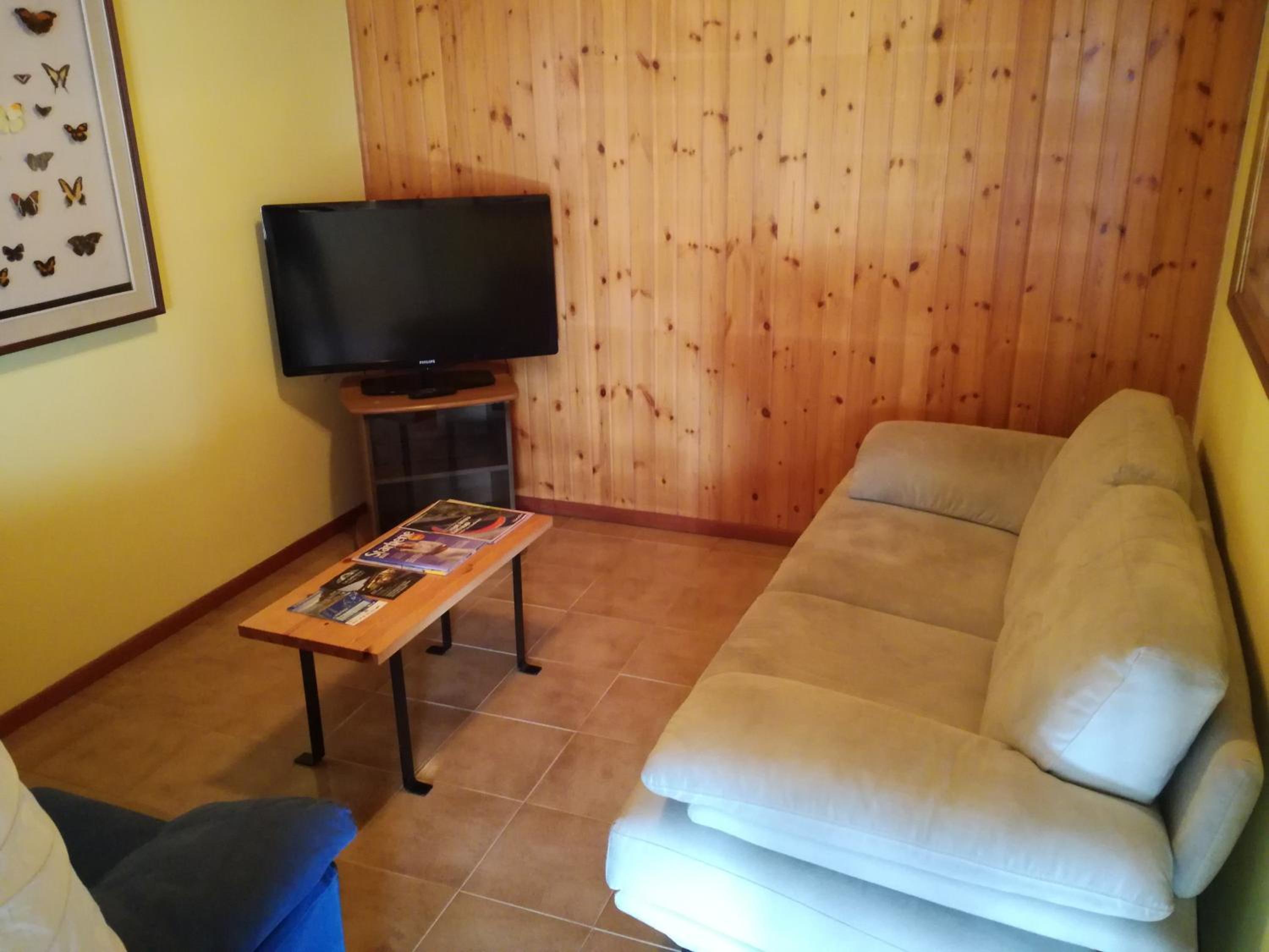 Apartment with Lake View - Photo 30
