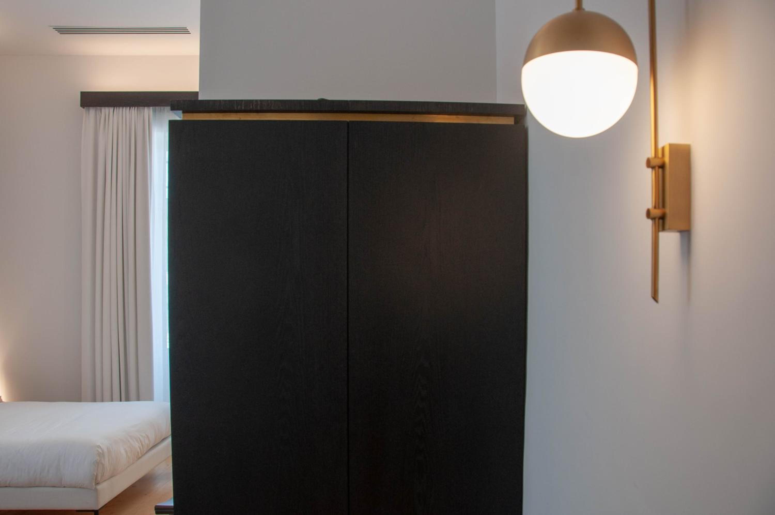 Deluxe Double or Twin Room - Photo 11