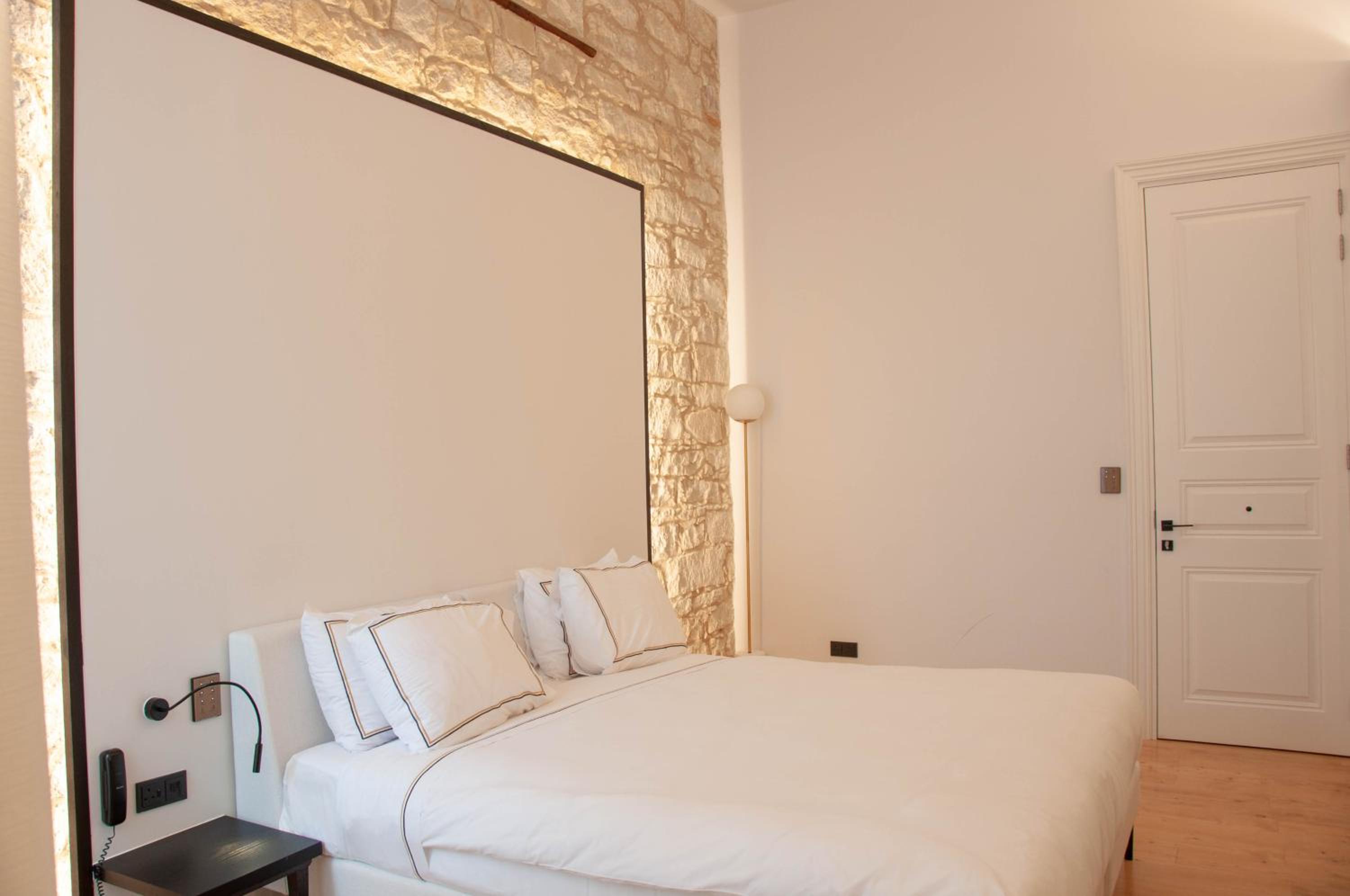 Deluxe Double or Twin Room - Photo 28