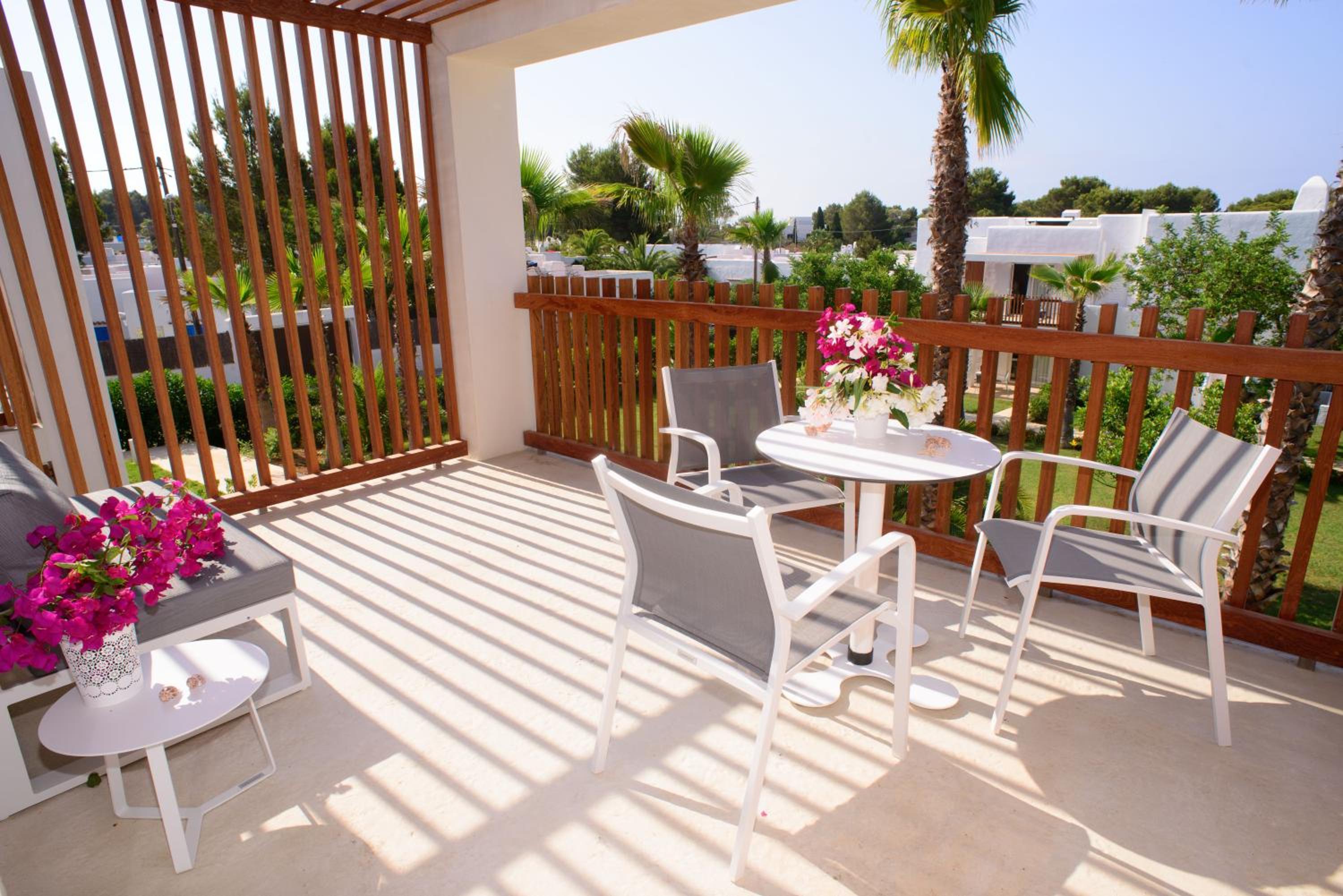 Junior Suite with Garden View - Photo 3