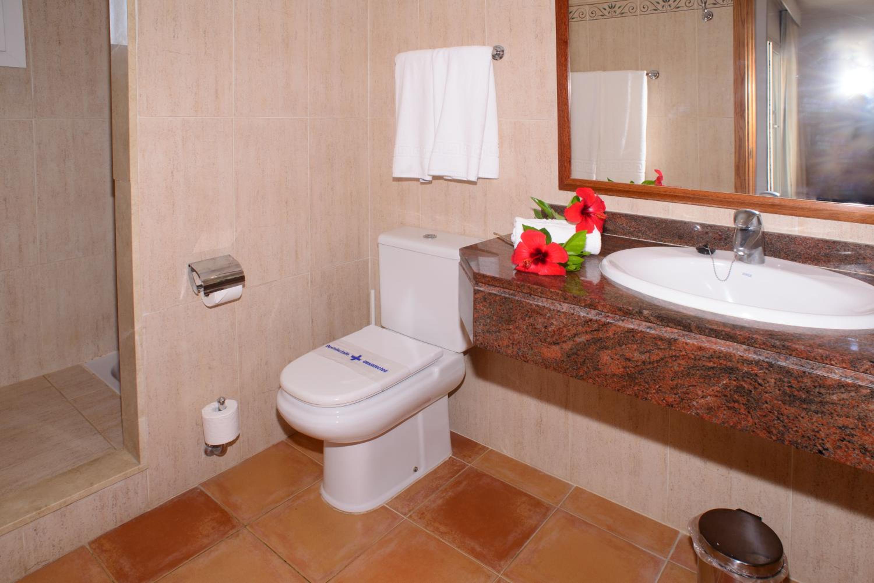 Junior Suite with Garden View - Photo 2