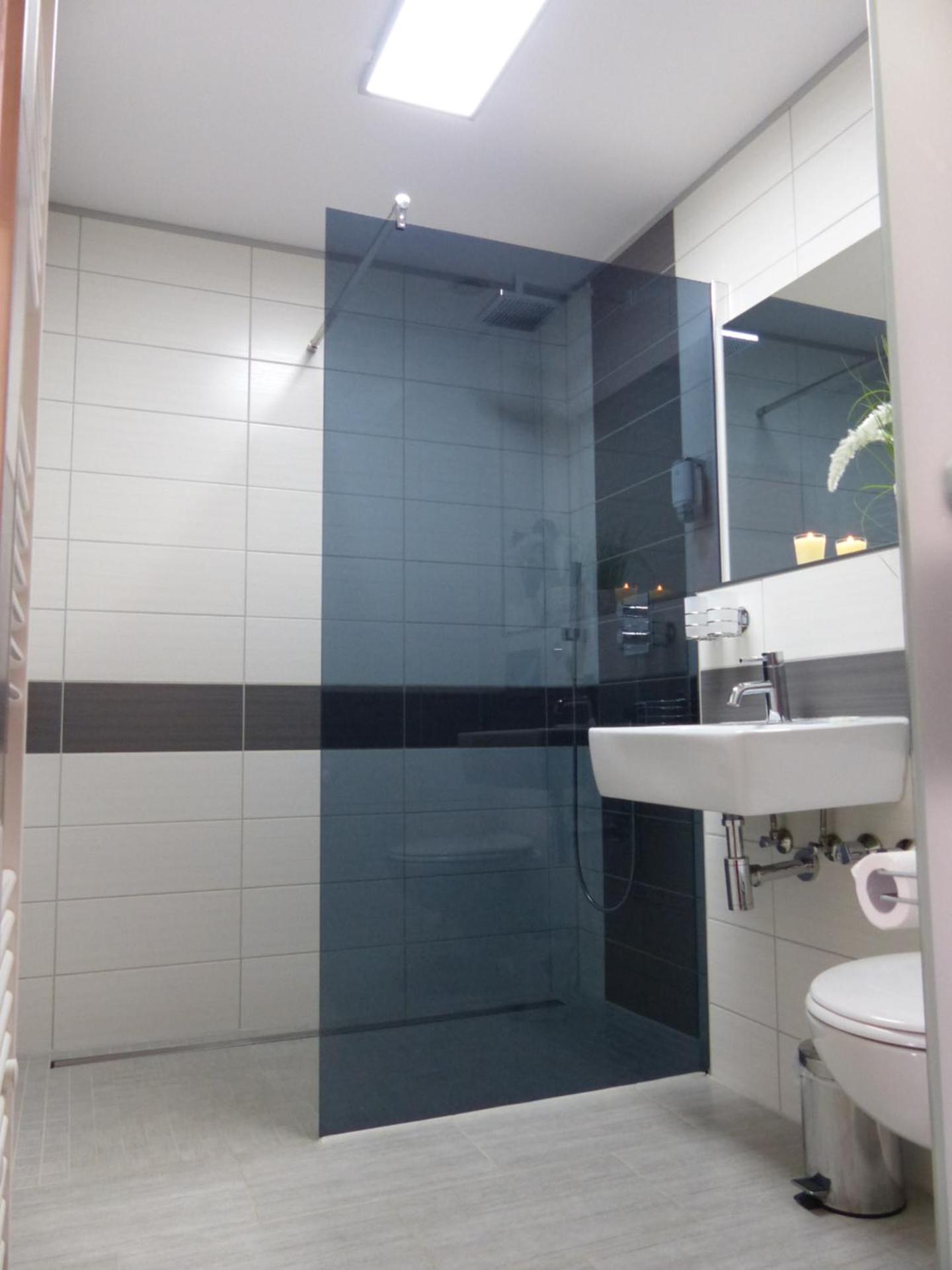 Family Room with Bathroom - Photo 2