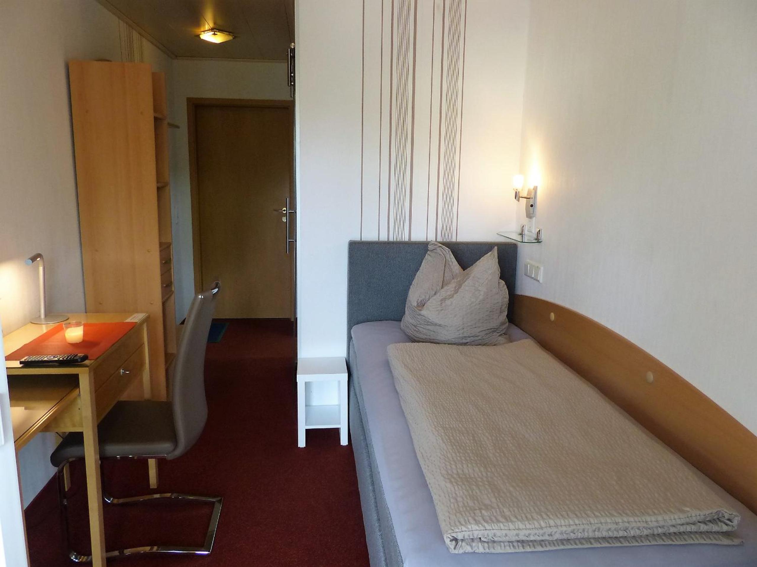 Single Room with Balcony photo 3