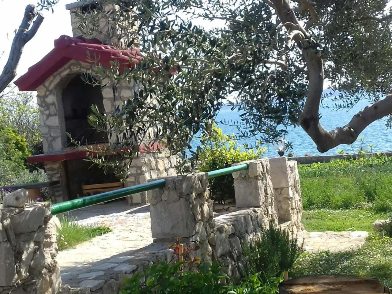 Traditional Two Bedroom Apartment with Sea View photo 3