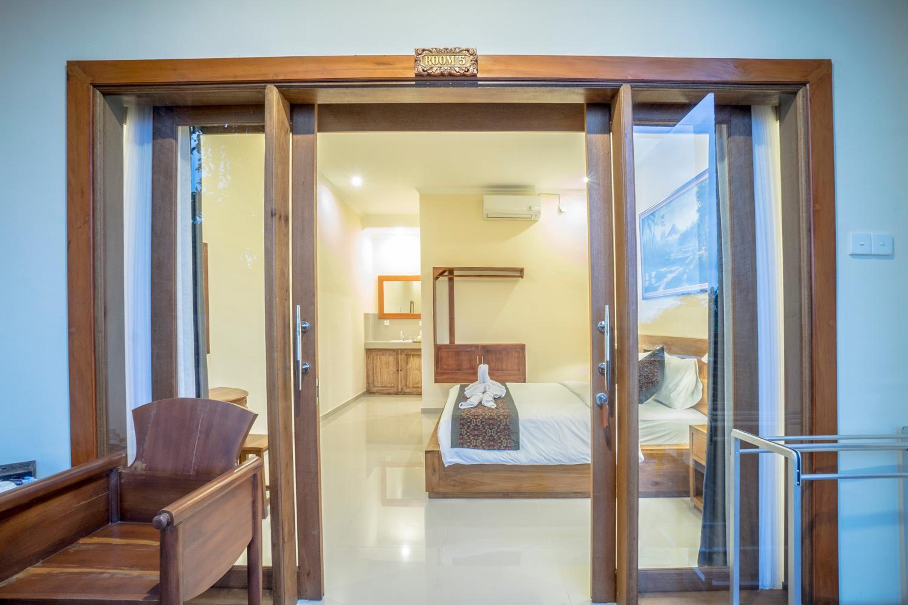 Double Room - Photo 25