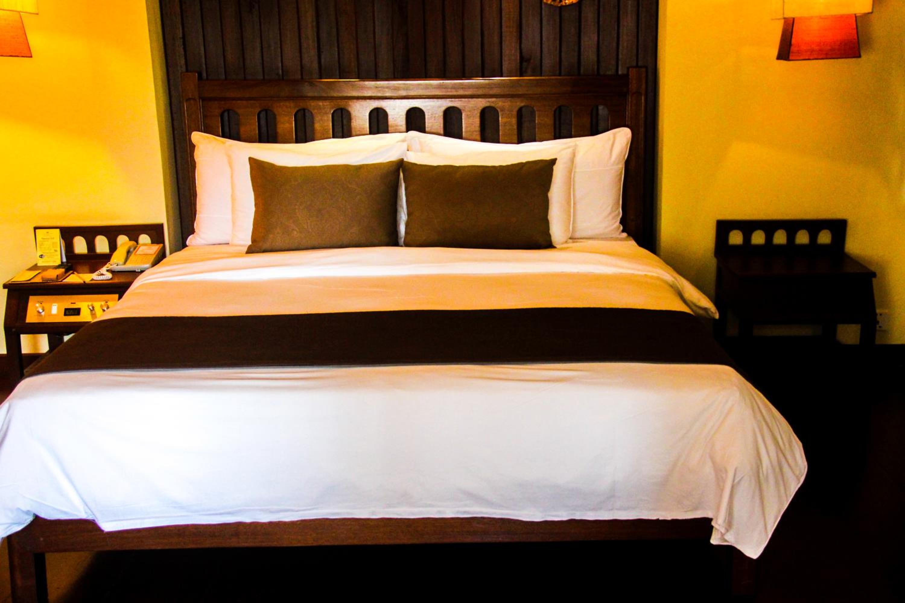 Sakura Double or Twin Room - Free 1way Shuttle to City Center - Photo 8