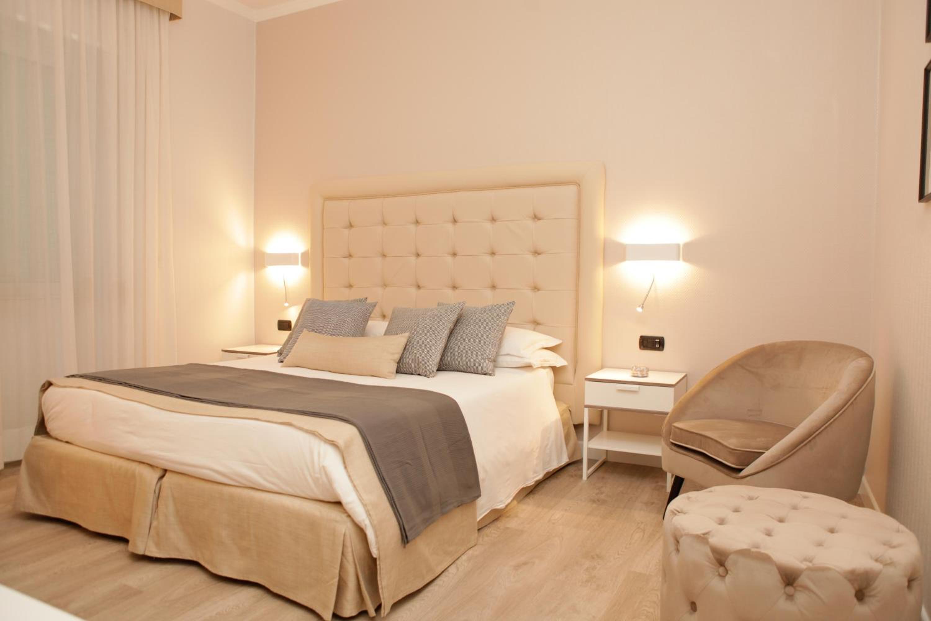 Deluxe Double or Twin Room photo 1